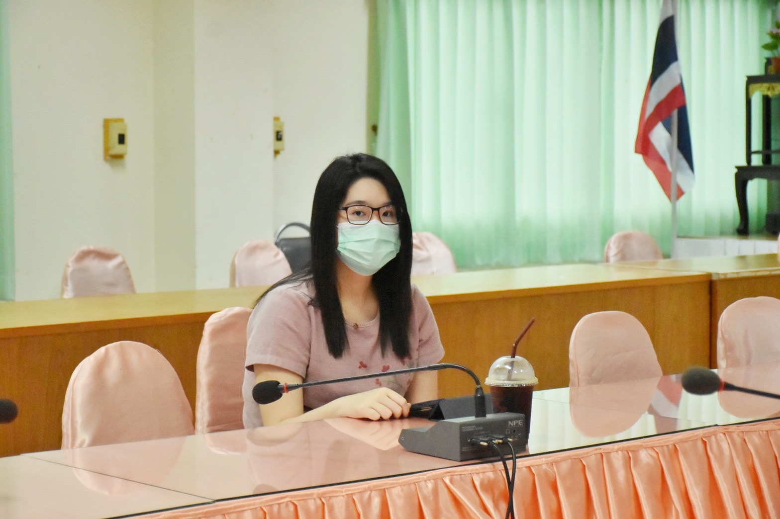 พช.มหาสารคาม ร่วมประชุมชี้แจง เร่งรัด กำกับ ติดตาม การดำเนินงานกองทุนพัฒนาบทบาทสตรี ผ่านระบบวีดิทัศน์ทางไกล (Vido Conference)