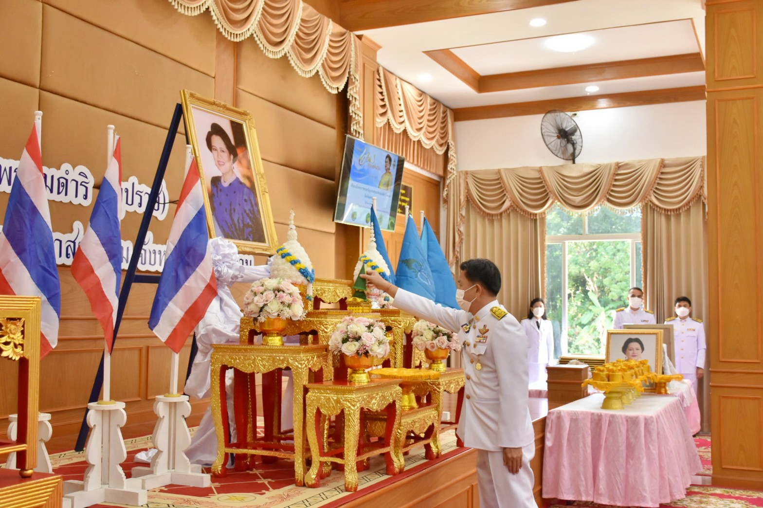 จังหวัดมหาสารคามจัดพิธีมอบเงินพระราชทานขวัญถุงหมู่บ้าน/ชุมชนต้นกล้ากองทุนแม่ของแผ่นดิน ปี 2564 – 2565