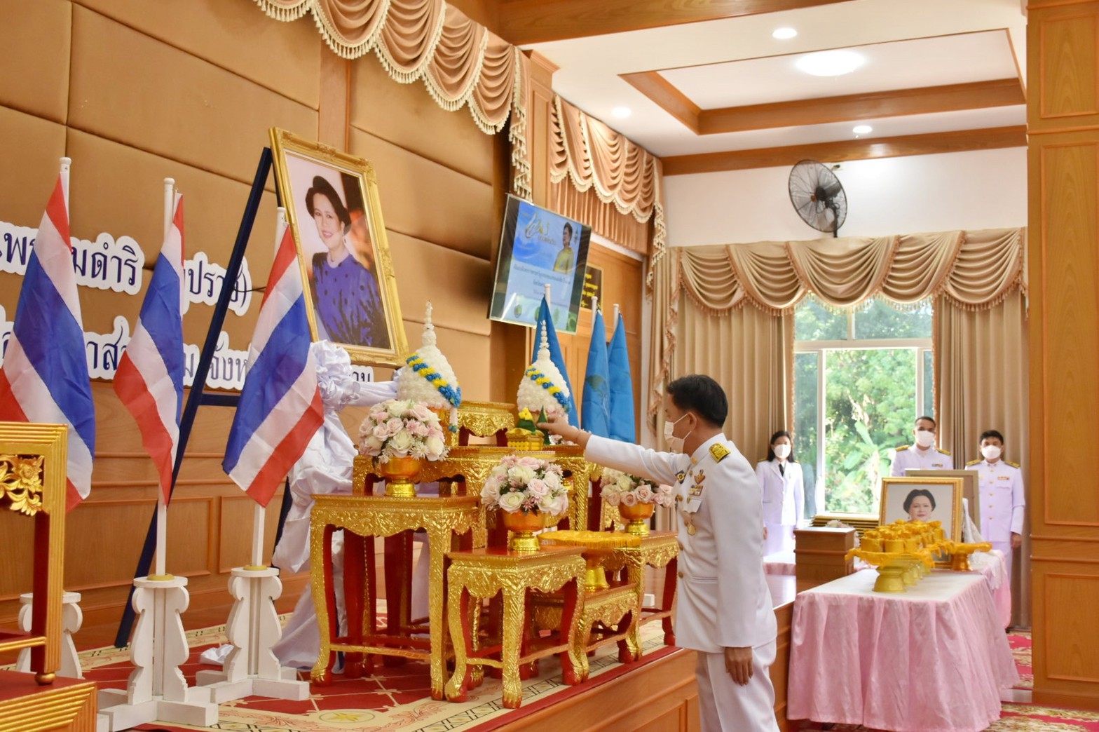 จังหวัดมหาสารคามจัดพิธีมอบเงินพระราชทานขวัญถุงหมู่บ้าน/ชุมชนต้นกล้ากองทุนแม่ของแผ่นดิน ปี 2564 – 2565