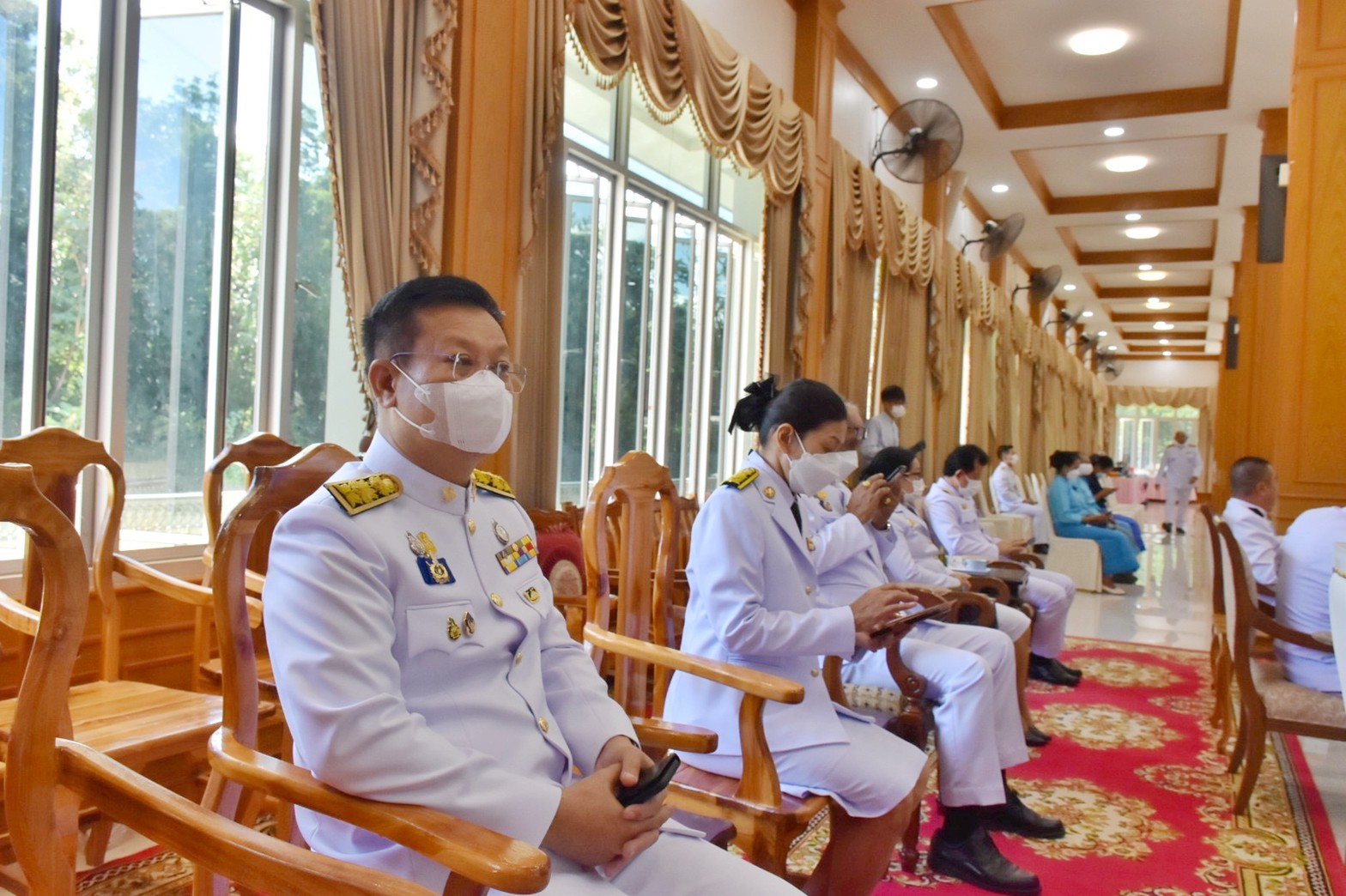 จังหวัดมหาสารคามจัดพิธีมอบเงินพระราชทานขวัญถุงหมู่บ้าน/ชุมชนต้นกล้ากองทุนแม่ของแผ่นดิน ปี 2564 – 2565