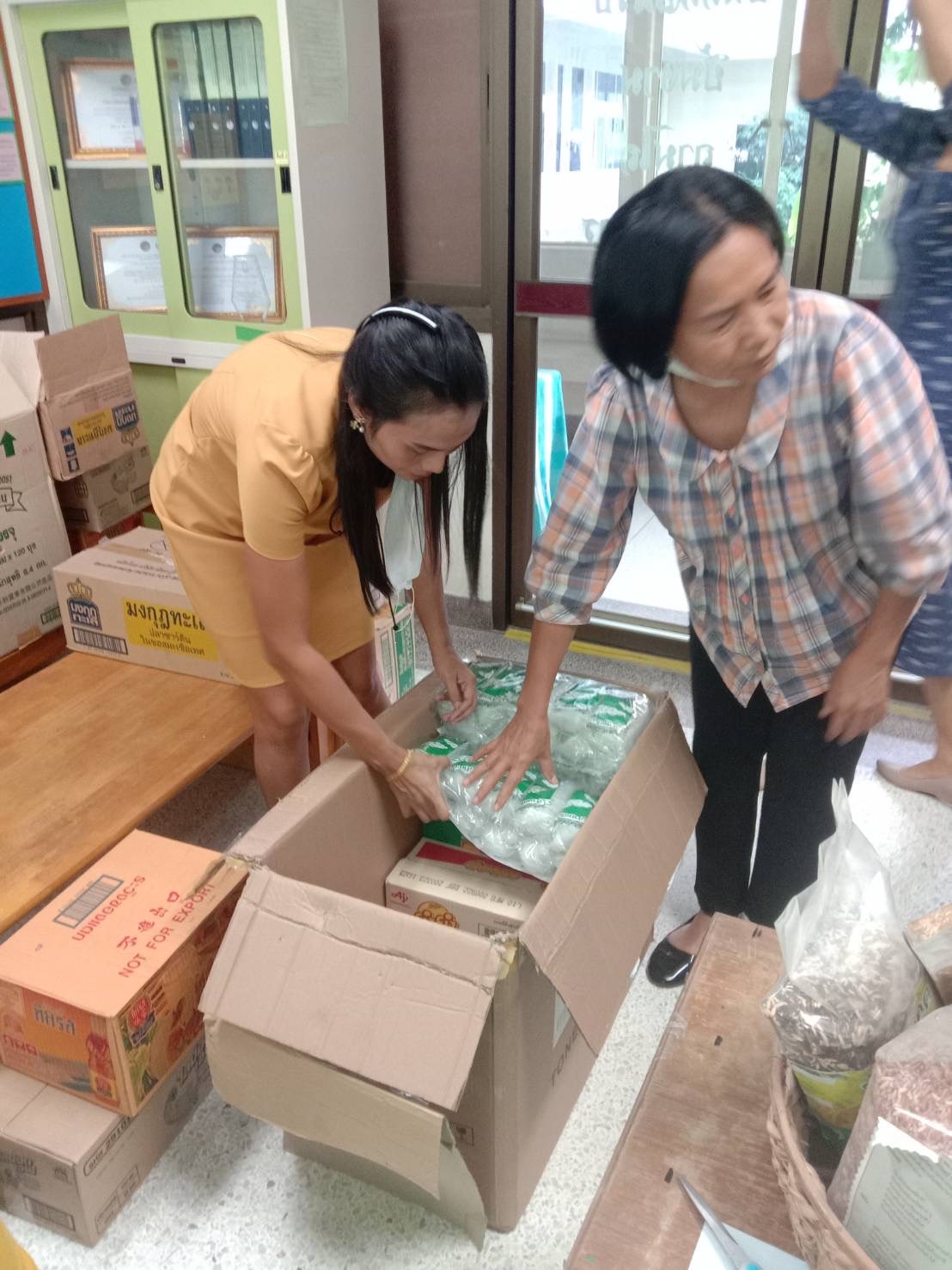 พช.มหาสารคาม รวมน้ำใจ เตรียมช่วยเหลือ ผู้ประสบอุทกภัยในพื้นที่ จ.มหาสารคาม