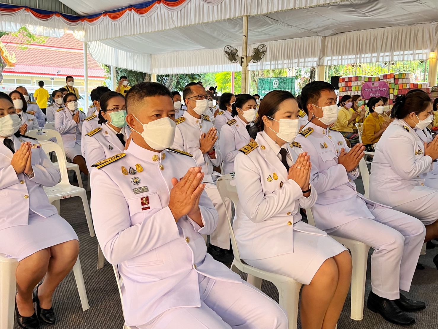 พช.มหาสารคาม ร่วมพิธีทำบุญตักบาตรถวายพระราชกุศล เนื่องในวันคล้ายวันสวรรคต พระบาทสมเด็จพระบรมชนกาธิเบศร มหาภูมิพลอดุลยเดชมหาราช บรมนาถบพิตร 13 ตุลาคม 2565