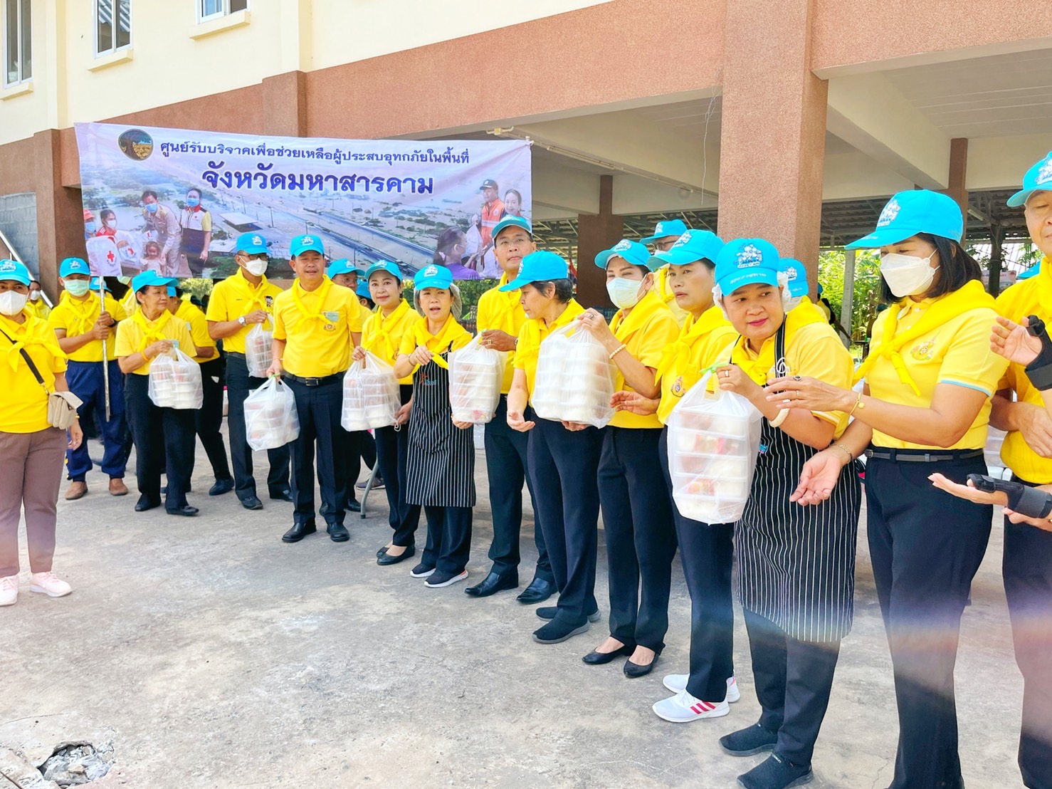 พช.มหาสารคาม ร่วมกิจกรรมจิตอาสาเนื่องในวันคล้ายวันสวรรคตพระบาทสมเด็จพระบรมชนกาธิเบศร มหาภูมิพลอดุลยเดชมหาราช บรมนาถบพิตร 13 ตุลาคม 2565