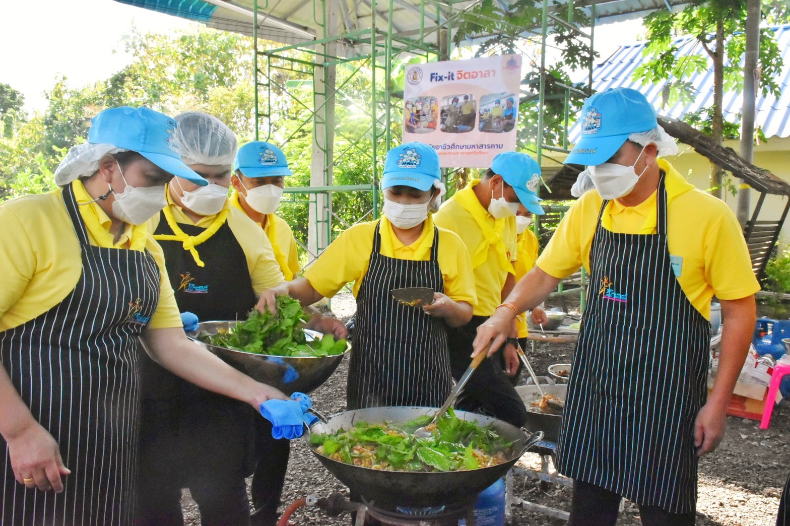 พช.มหาสารคาม ร่วมกิจกรรมจิตอาสาเนื่องในวันคล้ายวันสวรรคตพระบาทสมเด็จพระบรมชนกาธิเบศร มหาภูมิพลอดุลยเดชมหาราช บรมนาถบพิตร 13 ตุลาคม 2565