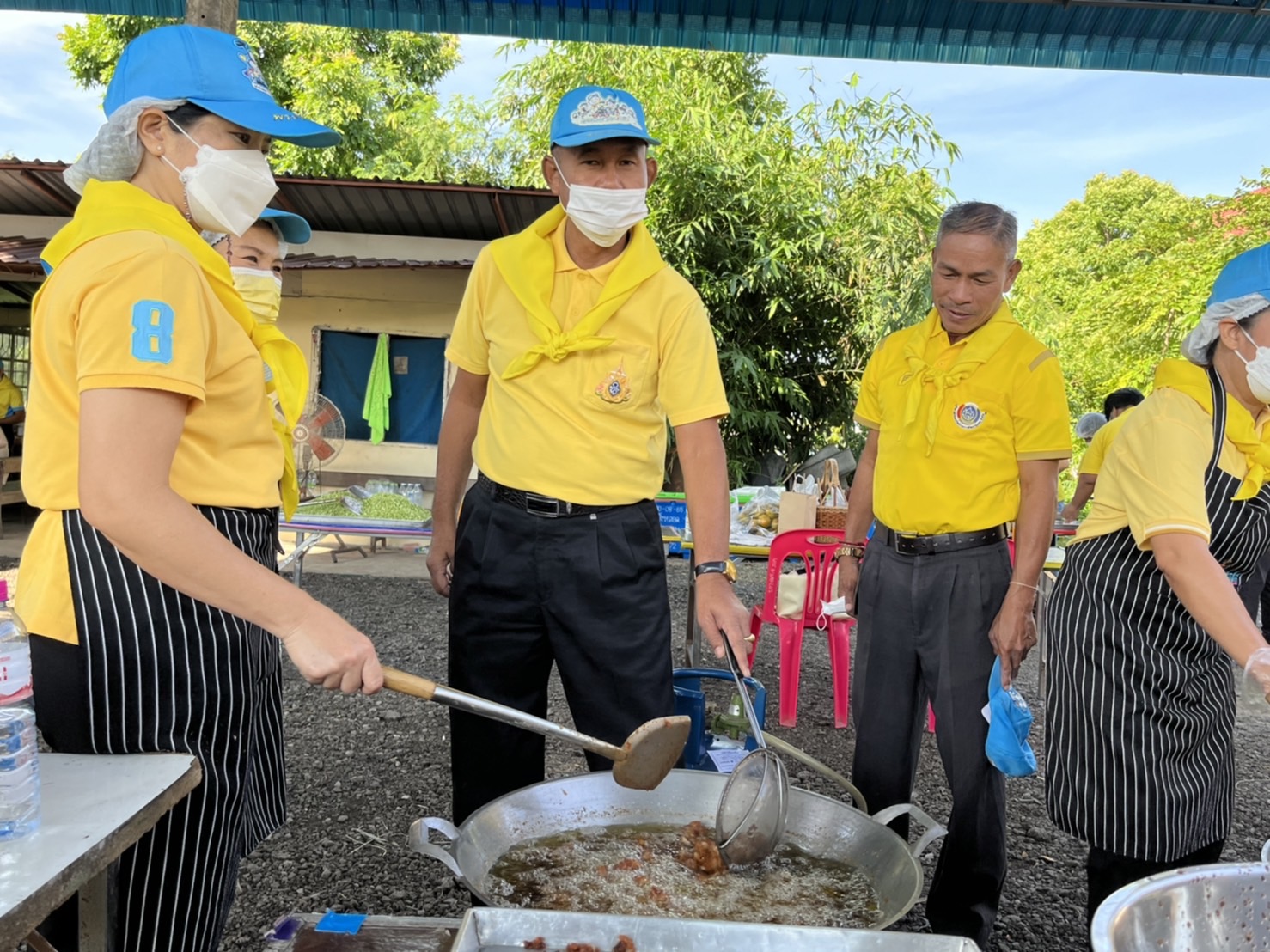 พช.มหาสารคาม ร่วมกิจกรรมจิตอาสาเนื่องในวันคล้ายวันสวรรคตพระบาทสมเด็จพระบรมชนกาธิเบศร มหาภูมิพลอดุลยเดชมหาราช บรมนาถบพิตร 13 ตุลาคม 2565