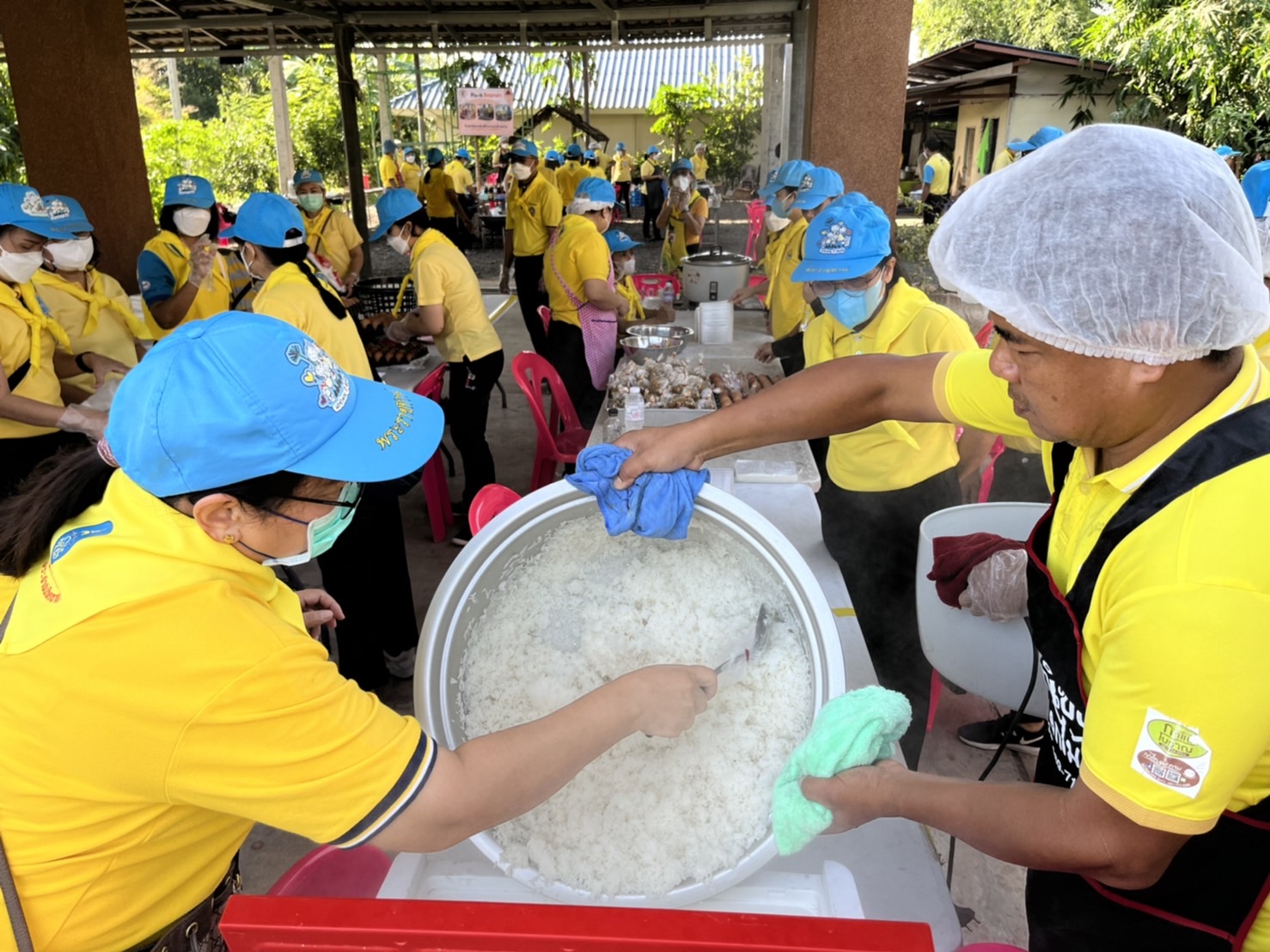 พช.มหาสารคาม ร่วมกิจกรรมจิตอาสาเนื่องในวันคล้ายวันสวรรคตพระบาทสมเด็จพระบรมชนกาธิเบศร มหาภูมิพลอดุลยเดชมหาราช บรมนาถบพิตร 13 ตุลาคม 2565