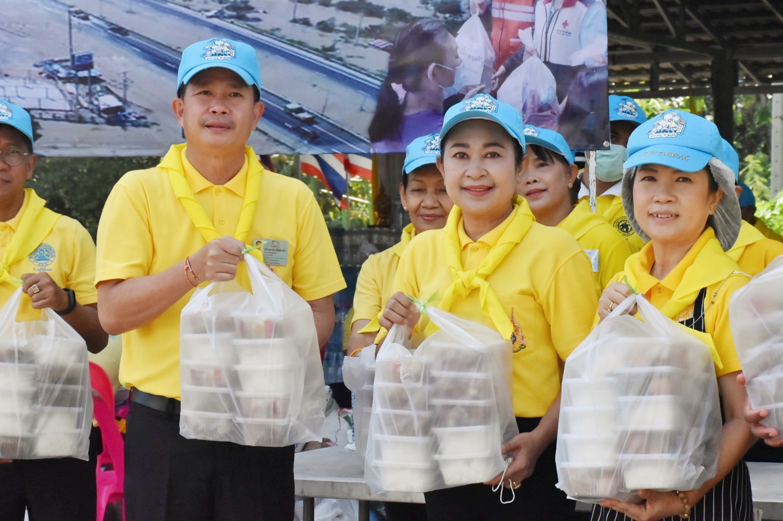 พช.มหาสารคาม ร่วมกิจกรรมจิตอาสาเนื่องในวันคล้ายวันสวรรคตพระบาทสมเด็จพระบรมชนกาธิเบศร มหาภูมิพลอดุลยเดชมหาราช บรมนาถบพิตร 13 ตุลาคม 2565