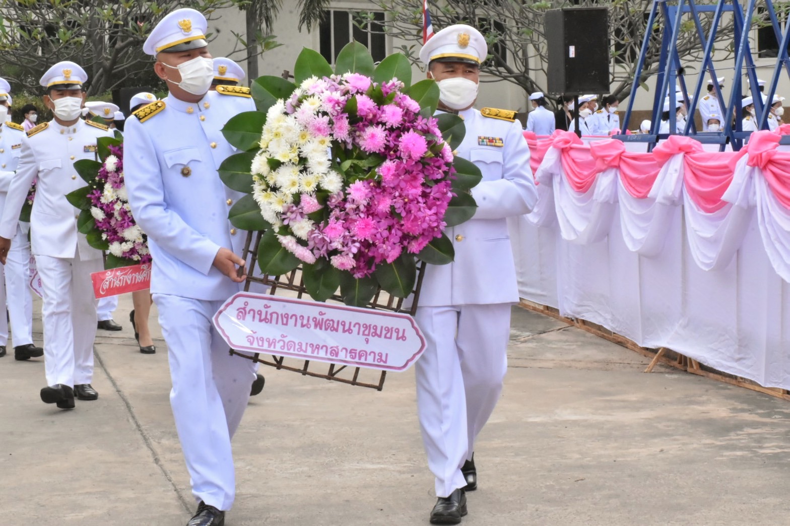 พช.มหาสารคาม ร่วมพิธีวางพวงมาลา “วันปิยมหาราช” น้อมรำลึกวันคล้ายวันสวรรคต “พระบาทสมเด็จพระจุลจอมเกล้าเจ้าอยู่หัว”