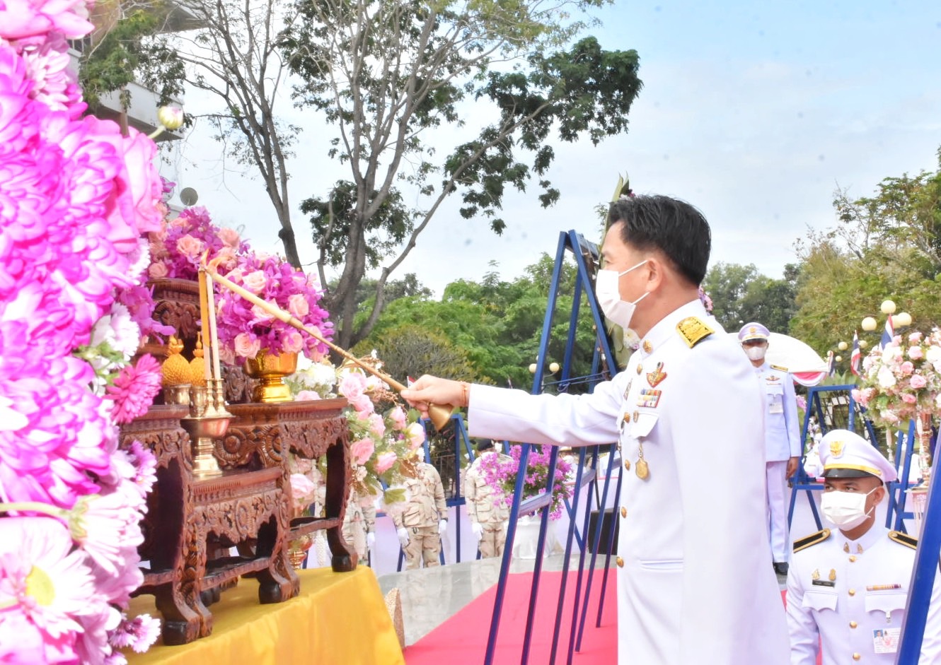 พช.มหาสารคาม ร่วมพิธีวางพวงมาลา “วันปิยมหาราช” น้อมรำลึกวันคล้ายวันสวรรคต “พระบาทสมเด็จพระจุลจอมเกล้าเจ้าอยู่หัว”