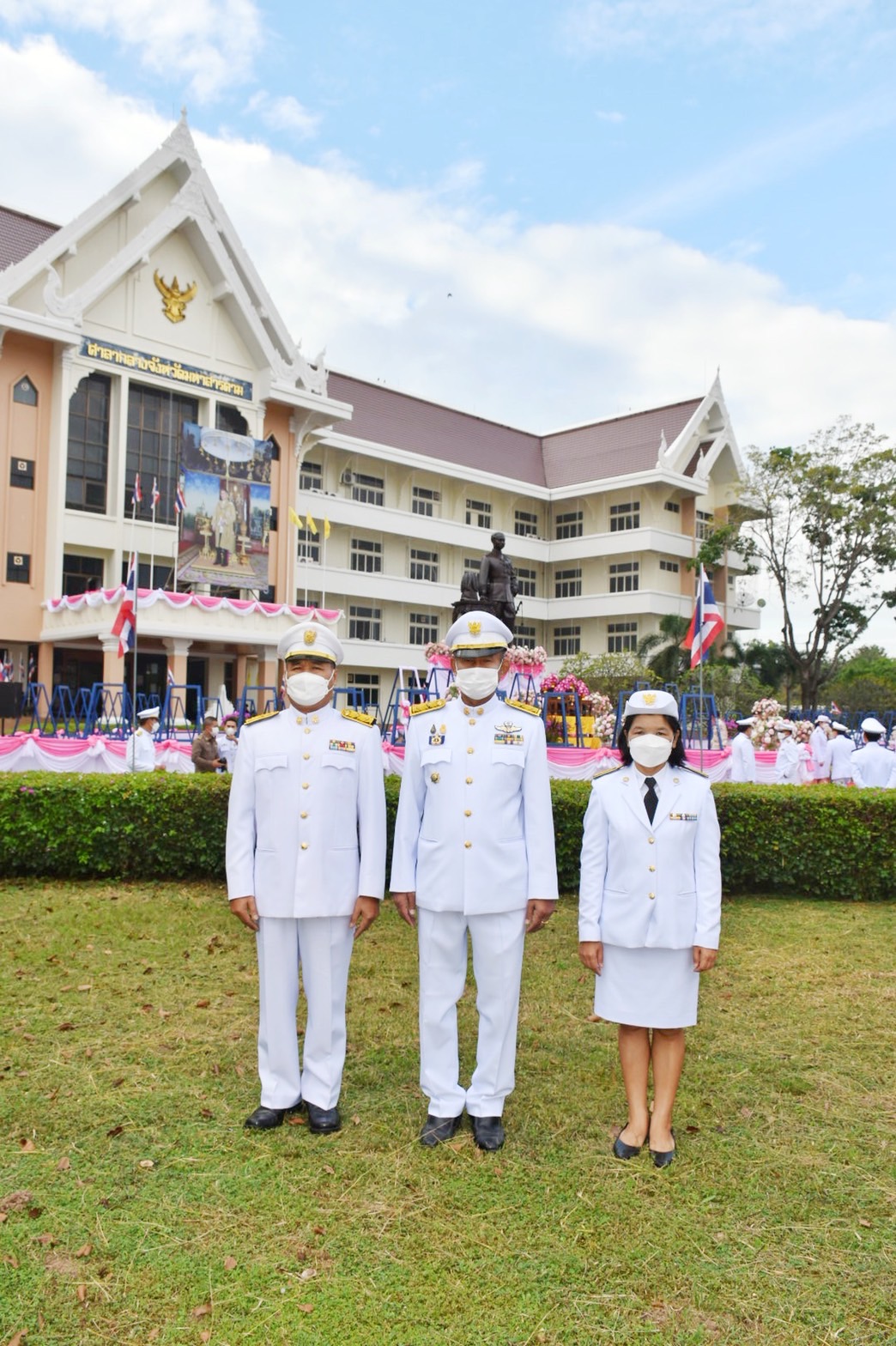 พช.มหาสารคาม ร่วมพิธีวางพวงมาลา “วันปิยมหาราช” น้อมรำลึกวันคล้ายวันสวรรคต “พระบาทสมเด็จพระจุลจอมเกล้าเจ้าอยู่หัว”