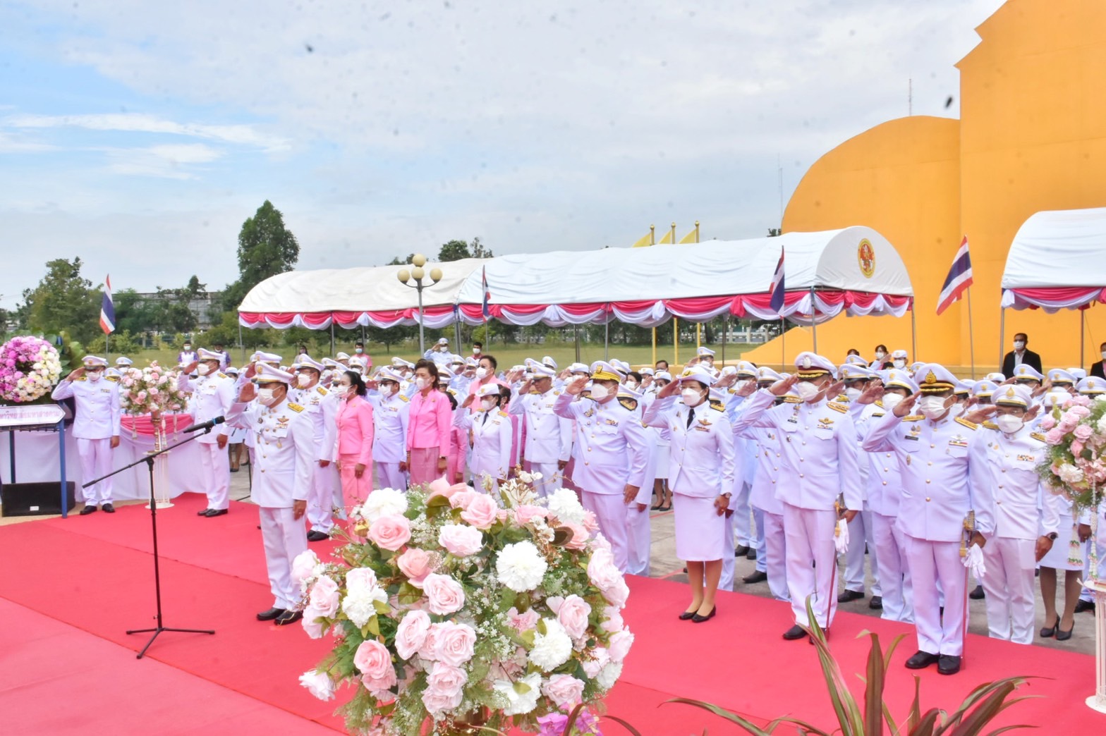พช.มหาสารคาม ร่วมพิธีวางพวงมาลา “วันปิยมหาราช” น้อมรำลึกวันคล้ายวันสวรรคต “พระบาทสมเด็จพระจุลจอมเกล้าเจ้าอยู่หัว”