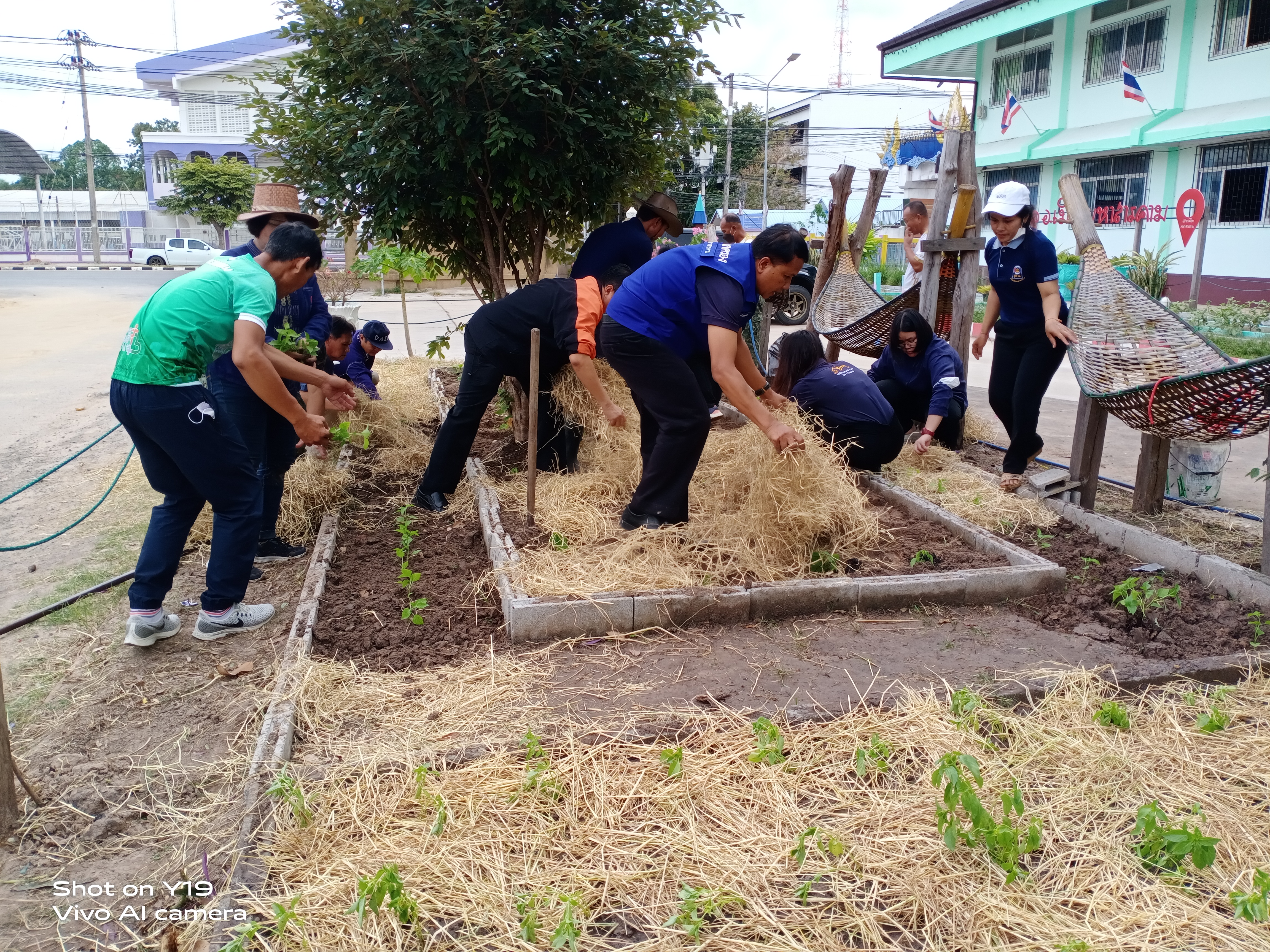 พช.อำเภอเมืองมหาสารคาม ดำเนินกิจกรรมการน้อมนำแนวพระราชดำริของสมเด็จพระกนิษฐาธิราชเจ้า กรมสมเด็จพระเทพรัตนราชสุดาฯ สยามบรมราชกุมารี สู่ปฏิบัติการปลูกผักสวนครัวเพื่อสร้างความมั่นคงทางอาหาร ประจำปีงบประมาณ พ.ศ. ๒๕๖๖