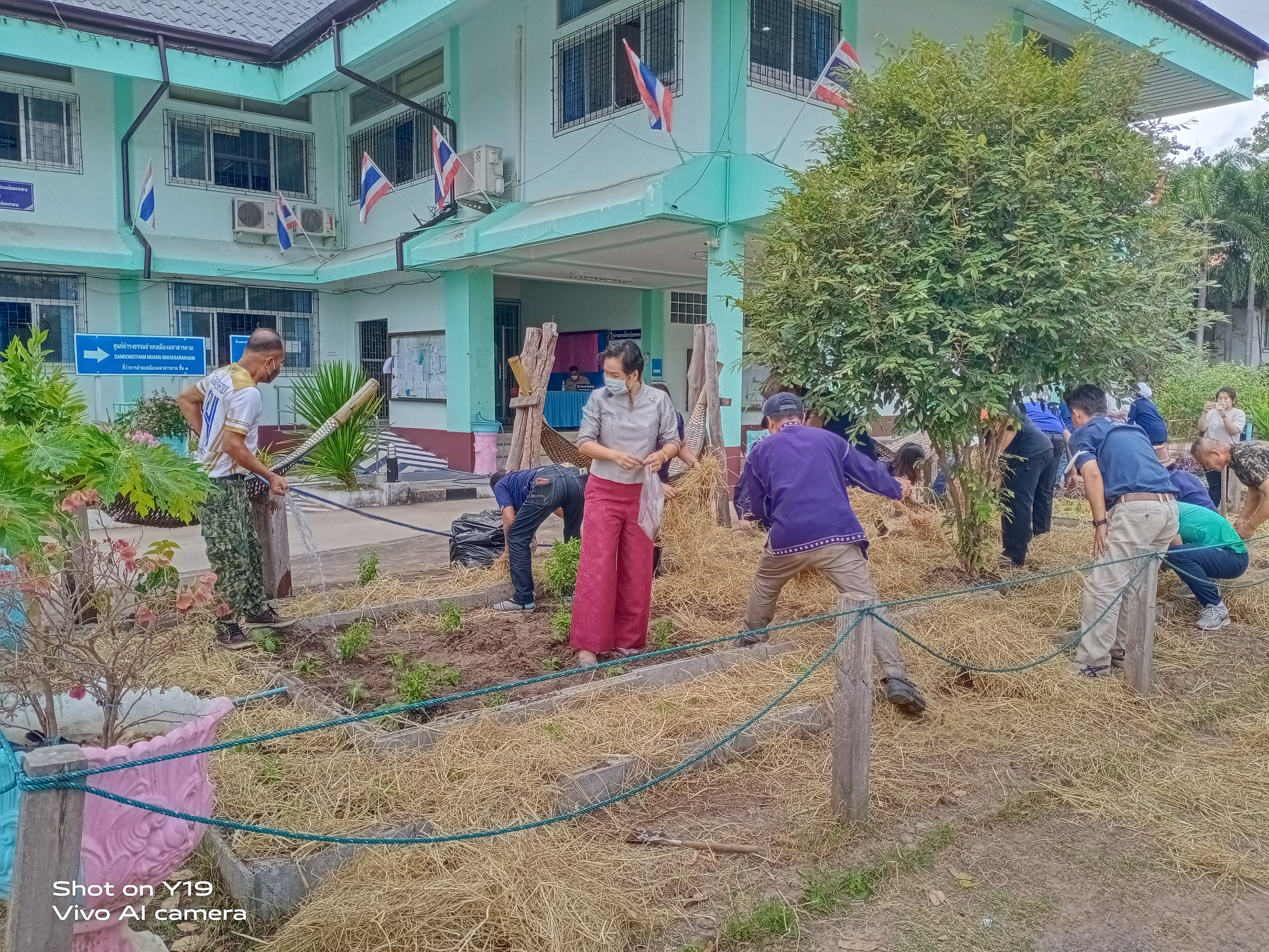 พช.อำเภอเมืองมหาสารคาม ดำเนินกิจกรรมการน้อมนำแนวพระราชดำริของสมเด็จพระกนิษฐาธิราชเจ้า กรมสมเด็จพระเทพรัตนราชสุดาฯ สยามบรมราชกุมารี สู่ปฏิบัติการปลูกผักสวนครัวเพื่อสร้างความมั่นคงทางอาหาร ประจำปีงบประมาณ พ.ศ. ๒๕๖๖