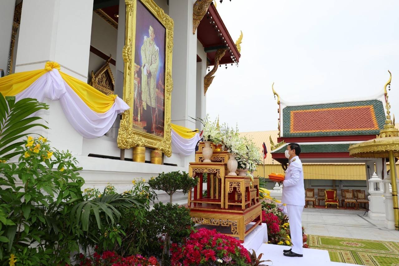 พช.มหาสารคาม ร่วมพิธีถวายผ้าพระกฐินพระราชทาน กรมการพัฒนาชุมชน ประจำปีพุทธศักราช 2565