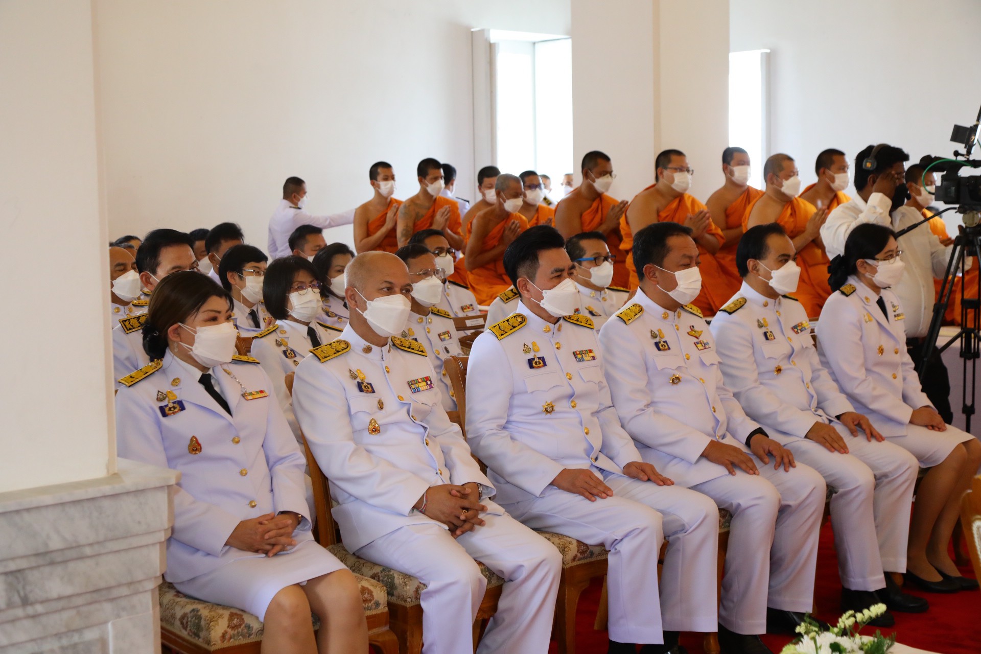 พช.มหาสารคาม ร่วมพิธีถวายผ้าพระกฐินพระราชทาน กรมการพัฒนาชุมชน ประจำปีพุทธศักราช 2565