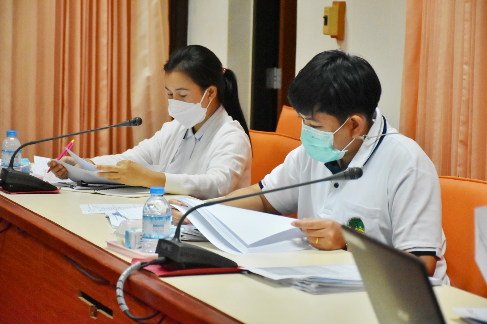 พช.มหาสารคาม ร่วมประชุมการขับเคลื่อนการดำเนินงานศูนย์อำนวยการขจัดความยากจนและพัฒนาคนทุกช่วงวัยอย่างยั่งยืน ตามหลักปรัชญาของเศรษฐกิจพอเพียงจังหวัดมหาสารคาม (ศจพ.จ.) จังหวัดมหาสารคาม