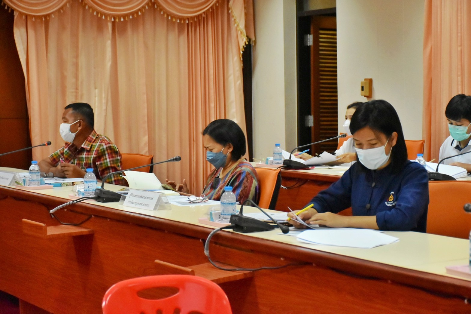 พช.มหาสารคาม ร่วมประชุมการขับเคลื่อนการดำเนินงานศูนย์อำนวยการขจัดความยากจนและพัฒนาคนทุกช่วงวัยอย่างยั่งยืน ตามหลักปรัชญาของเศรษฐกิจพอเพียงจังหวัดมหาสารคาม (ศจพ.จ.) จังหวัดมหาสารคาม