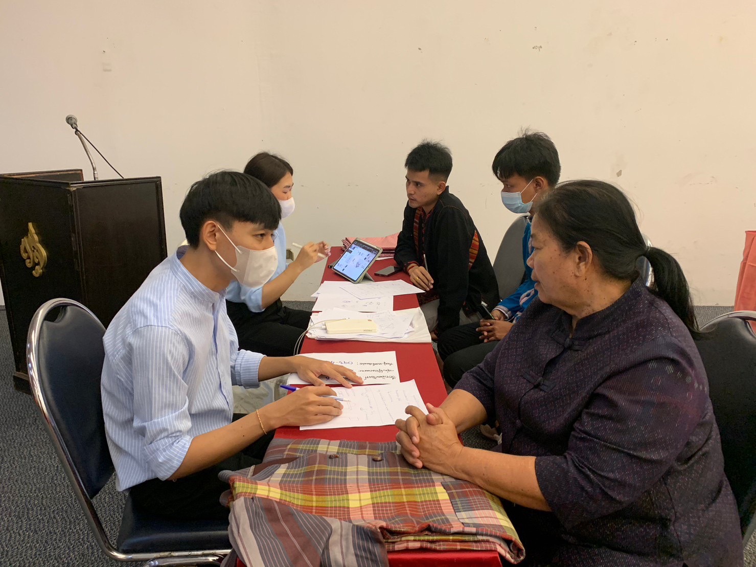 พช.มหาสารคาม ร่วมแลกเปลี่ยนเรียนรู้ ในกิจกรรมอบรมส่งเสริมพัฒนาแปรรูปผลิตภัณฑ์ชุมชนและ OTOP แยก 5 ประเภท มุ่งสร้างความเข้มแข็งให้แก่เกษตรกร พัฒนาเศรษฐกิจฐานรากสู่ความมั่นคง