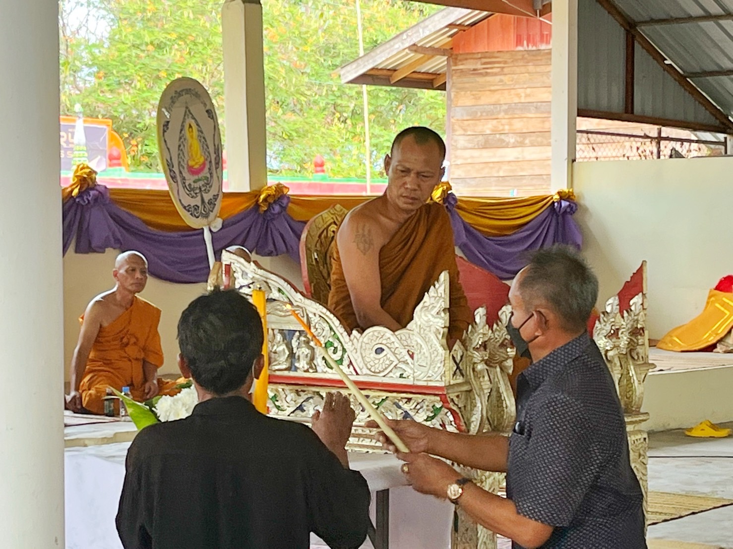 พช.มหาสารคาม ร่วมพิธีฌาปนกิจศพและประชุมเพลิง คุณพ่อทองพูล โพธิ์ตาก บิดา นายเจษฎาธนพงษ์ โพธิ์ตาก ผอ.กลุ่มงานประสานและสนับสนุนการบริหารงานพัฒนาชุมชน