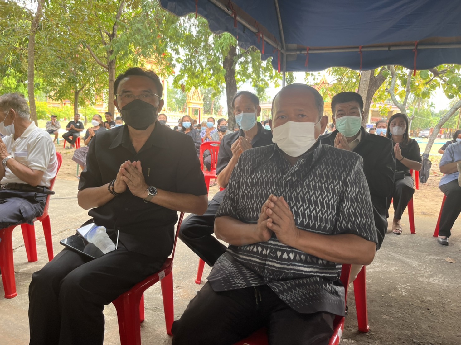 พช.มหาสารคาม ร่วมพิธีฌาปนกิจศพและประชุมเพลิง คุณพ่อทองพูล โพธิ์ตาก บิดา นายเจษฎาธนพงษ์ โพธิ์ตาก ผอ.กลุ่มงานประสานและสนับสนุนการบริหารงานพัฒนาชุมชน