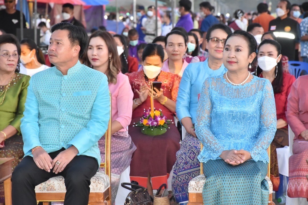 จัดใหญ่ทั่วเมือง…งานประเพณีลอยกระทง ประจำปี 2565 พช.มหาสารคาม ร่วมพิธีเปิดงาน พร้อมนำสินค้า OTOP จำหน่ายในงาน