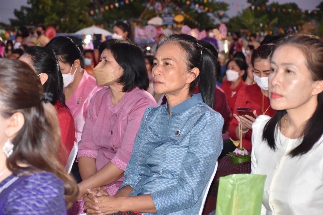 จัดใหญ่ทั่วเมือง…งานประเพณีลอยกระทง ประจำปี 2565 พช.มหาสารคาม ร่วมพิธีเปิดงาน พร้อมนำสินค้า OTOP จำหน่ายในงาน