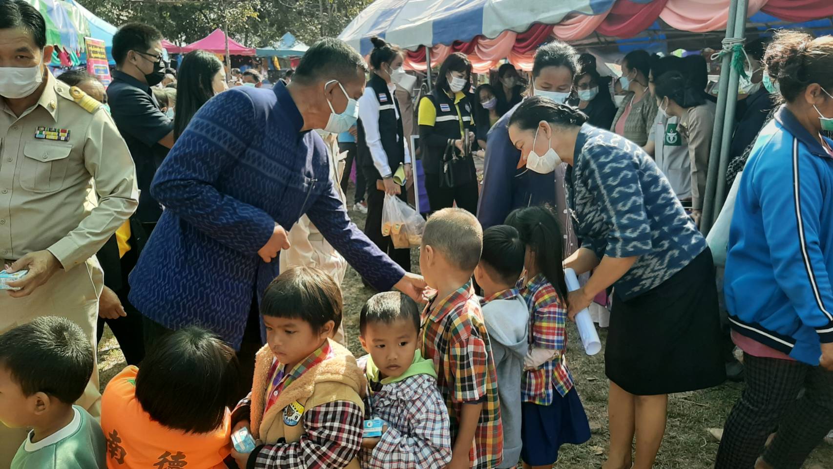 พช.มหาสารคาม ร่วมโครงการปกป้องและเชิดชูสถาบันพระมหากษัตริย์ และหน่วยบำบัดทุกข์ บำรุงสุข สร้างรอยยิ้มให้ประชาชน (จังหวัดเคลื่อนที่) อำเภอนาเชือก