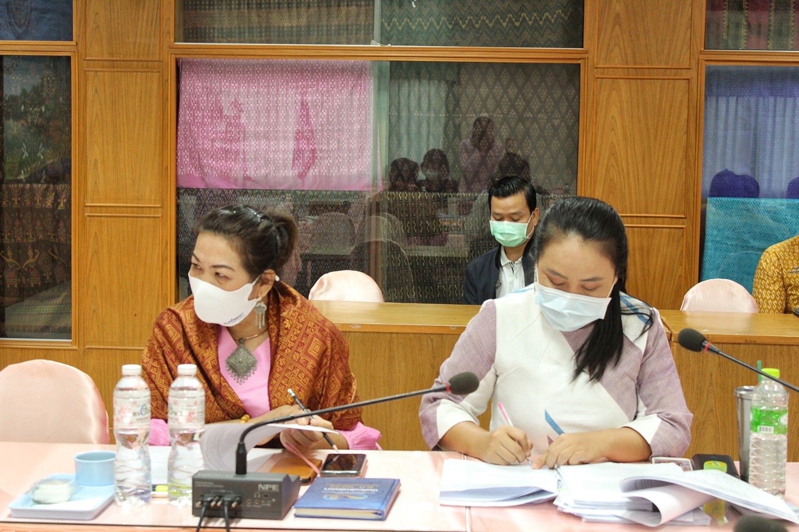 พช.มหาสารคาม ประชุมคณะกรรมการฝ่ายจัดงานเส้นสายลายผ้า ในงานประเพณีบุญเบิกฟ้าและงานกาชาดจังหวัดมหาสารคาม ประจำปี 2566