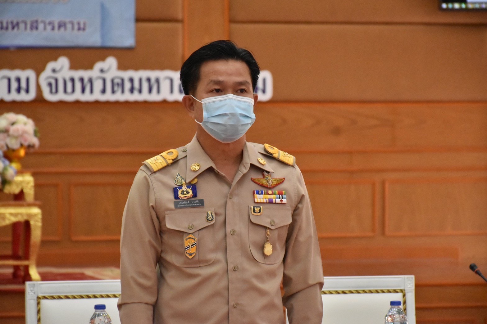 พช.มหาสารคาม จัดพิธีมอบเกียรติบัตร ผู้ชนะการประกวดศิลปิน OTOP ปีงบประมาณ พ.ศ. 2565 ในที่ประชุมคณะกรมการจังหวัดมหาสารคาม ประจำเดือนธันวาคม 2565