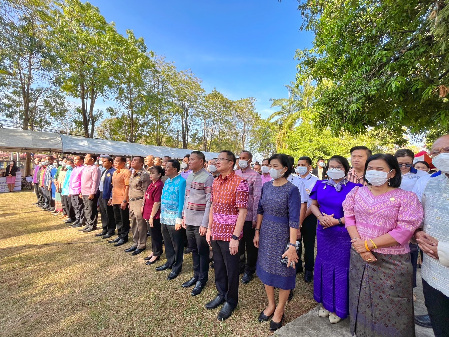 พช.มหาสารคาม ร่วมมอบเงินสดและสิ่งของบริจาคในกิจกรรม “วันรวมน้ำใจให้กาชาด จังหวัดมหาสารคาม”