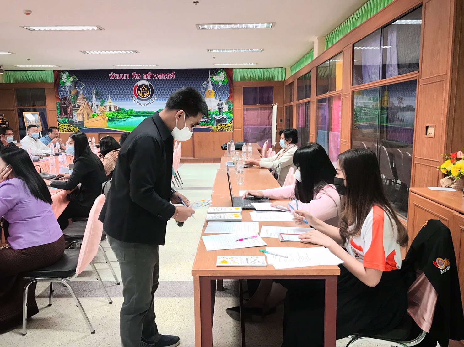 พช.มหาสารคาม จัดประชุมเชิงปฏิบัติการชี้แจงการจัดเก็บข้อมูล จปฐ. และข้อมูล กชช.2ค ประจำปี 2566 แก่เจ้าหน้าที่ผู้ปฏิบัติงานในพื้นที่ 13 อำเภอ