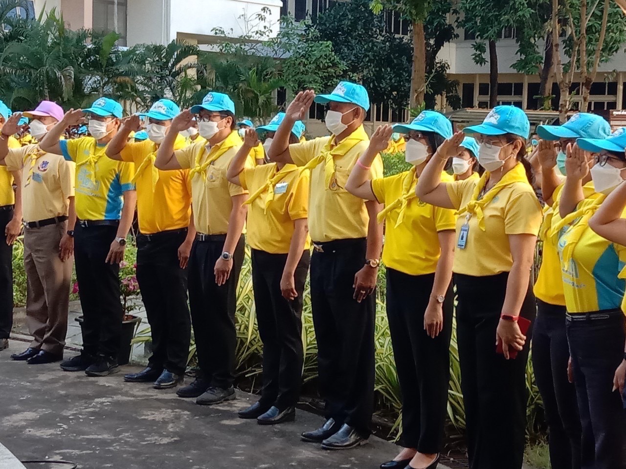 พช.มหาสารคาม ร่วมกิจกรรมจิตอาสาปรับปรุงภูมิทัศน์ลานจตุรมุข ศาลากลางจังหวัดมหาสารคาม