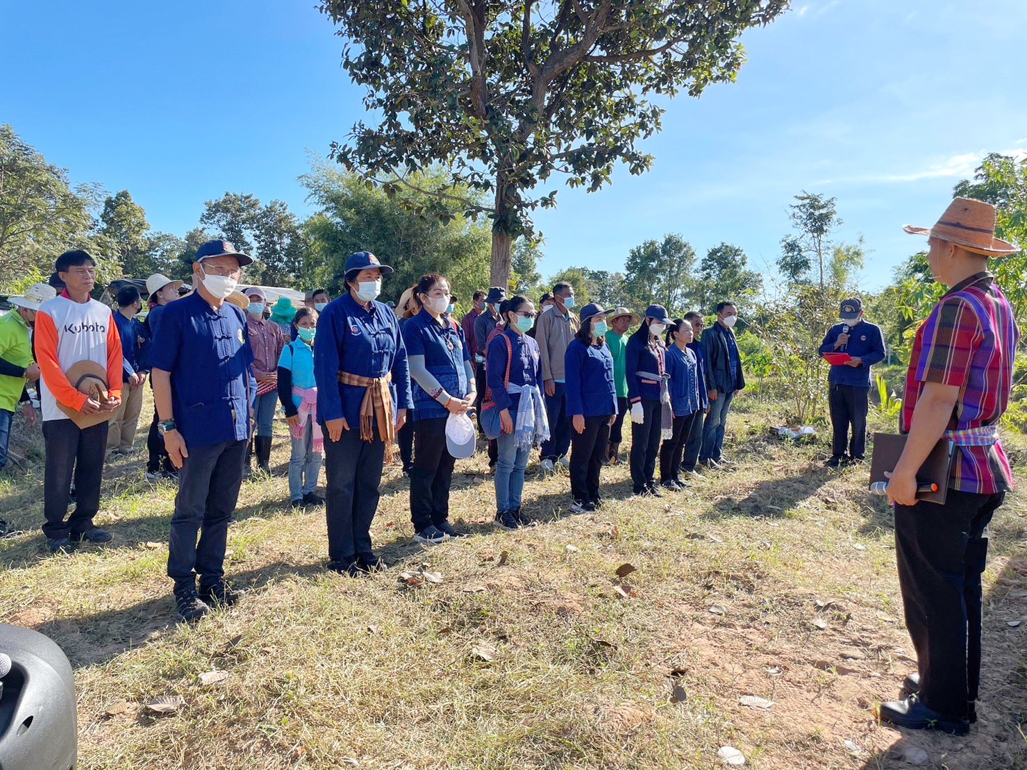 พช.มหาสารคาม รวมพลังภาคี เครือข่าย โคก หนอง นา สืบสานศาสตร์พระราชา ผ่านกิจกรรมวันดินโลก Word Soil Day 2022 ภายใต้แนวคิด “อาหาร ก่อกำเนิด เกิดจากดิน”