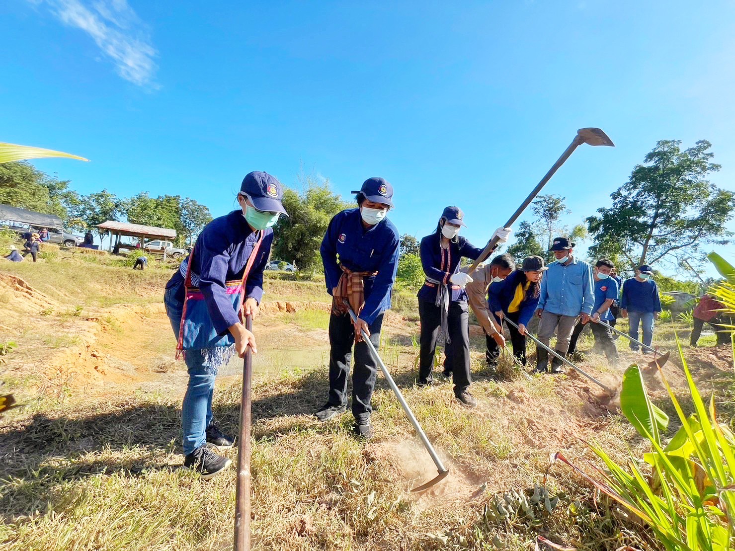 พช.มหาสารคาม รวมพลังภาคี เครือข่าย โคก หนอง นา สืบสานศาสตร์พระราชา ผ่านกิจกรรมวันดินโลก Word Soil Day 2022 ภายใต้แนวคิด “อาหาร ก่อกำเนิด เกิดจากดิน”