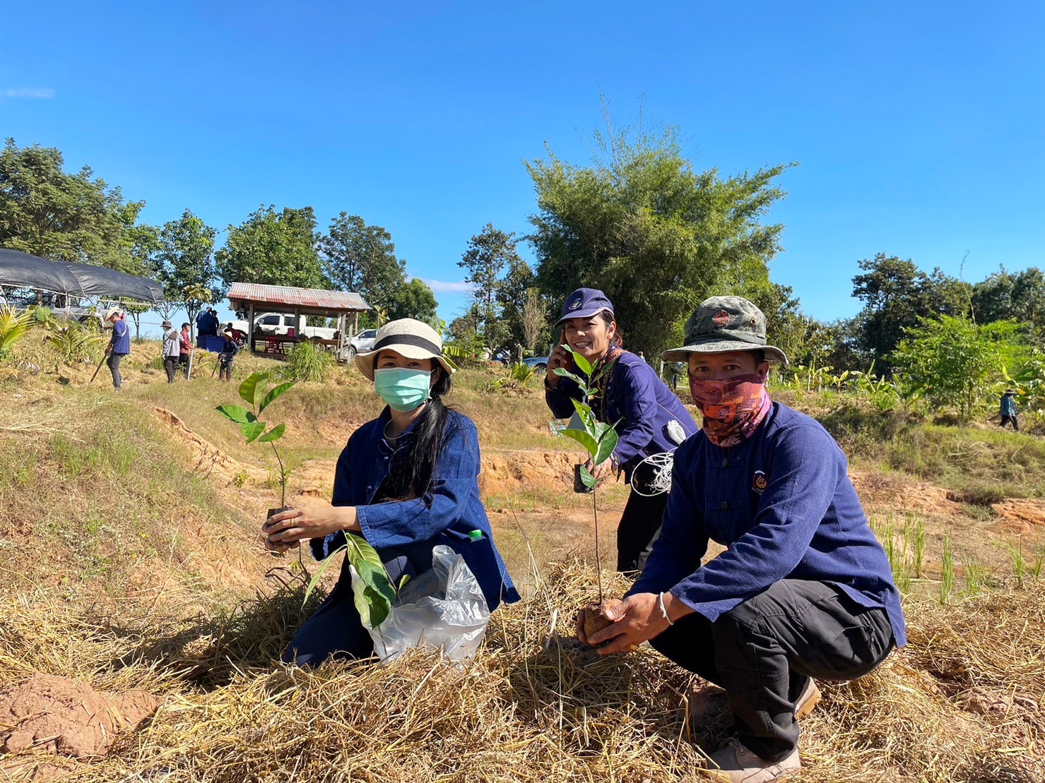 พช.มหาสารคาม รวมพลังภาคี เครือข่าย โคก หนอง นา สืบสานศาสตร์พระราชา ผ่านกิจกรรมวันดินโลก Word Soil Day 2022 ภายใต้แนวคิด “อาหาร ก่อกำเนิด เกิดจากดิน”