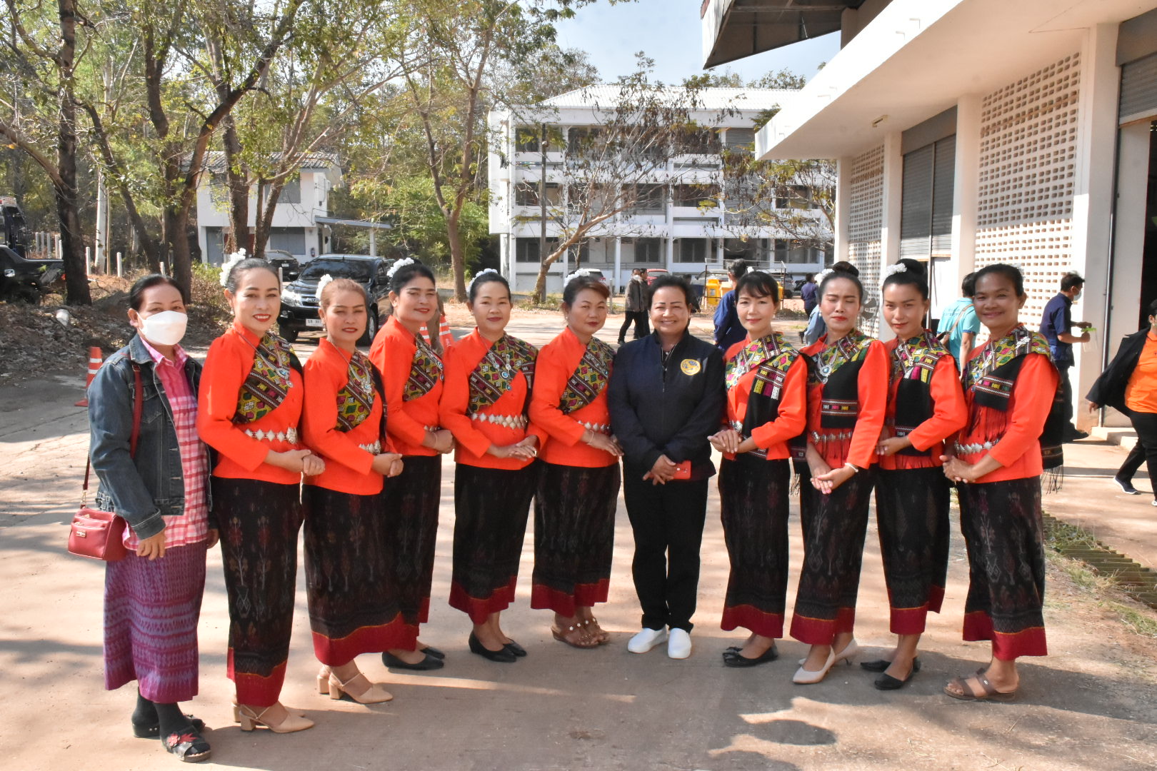 จังหวัดมหาสารคาม รวมพลังผู้นำอาสาพัฒนาชุมชน จัดกิจกรรมเนื่องในวาระครบรอบ 54 ปี โครงการพัฒนาผู้นำอาสาพัฒนาชุมชน ภายใต้แนวคิด “ รวมพลังจิตอาสา ขับเคลื่อนสังคมไทย ด้วยใจพอเพียง ”
