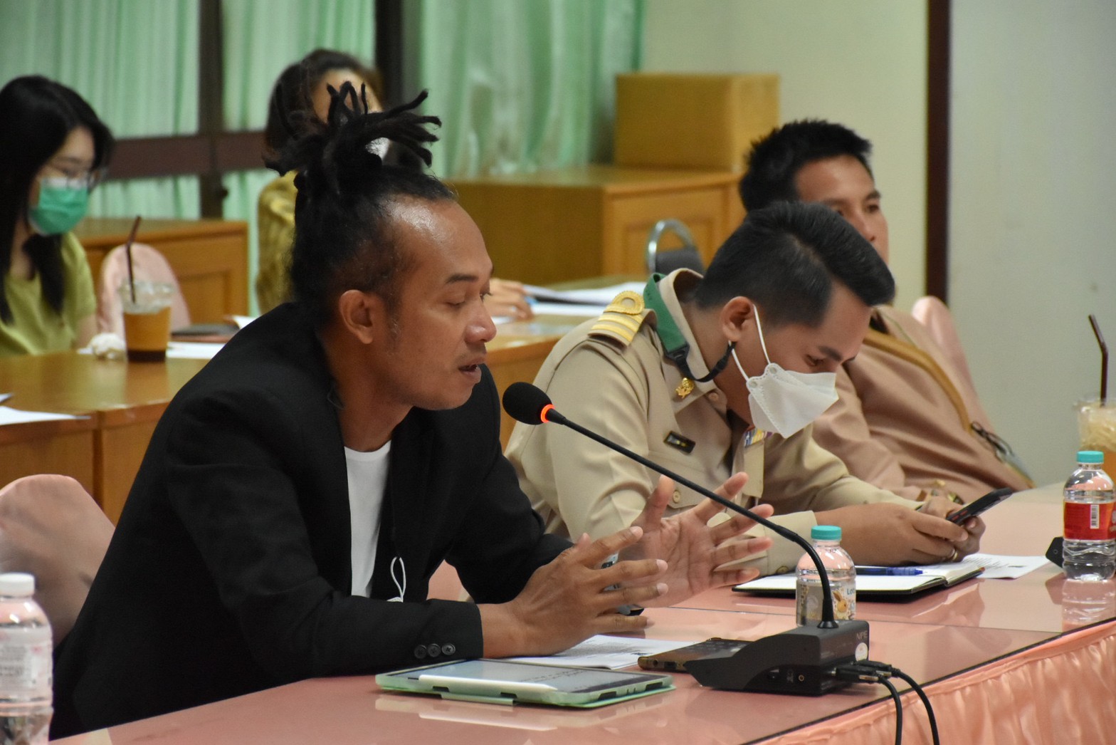พช.มหาสารคาม ร่วมกับ ภาคี เครือข่าย ประชุมเตรียมความพร้อมการจัดงาน “ราตรีเส้นสายลายผ้า” ในงานประเพณีบุญเบิกฟ้าและงานกาชาดจังหวัดมหาสารคาม ประจำปี 2566