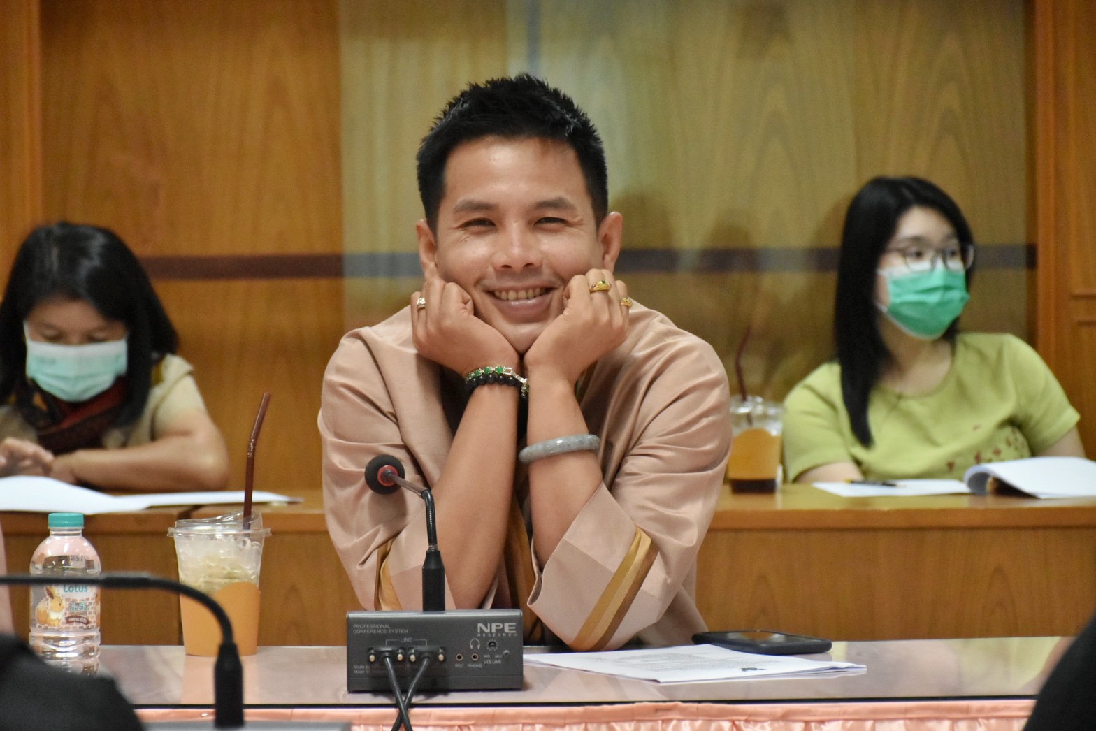 พช.มหาสารคาม ร่วมกับ ภาคี เครือข่าย ประชุมเตรียมความพร้อมการจัดงาน “ราตรีเส้นสายลายผ้า” ในงานประเพณีบุญเบิกฟ้าและงานกาชาดจังหวัดมหาสารคาม ประจำปี 2566