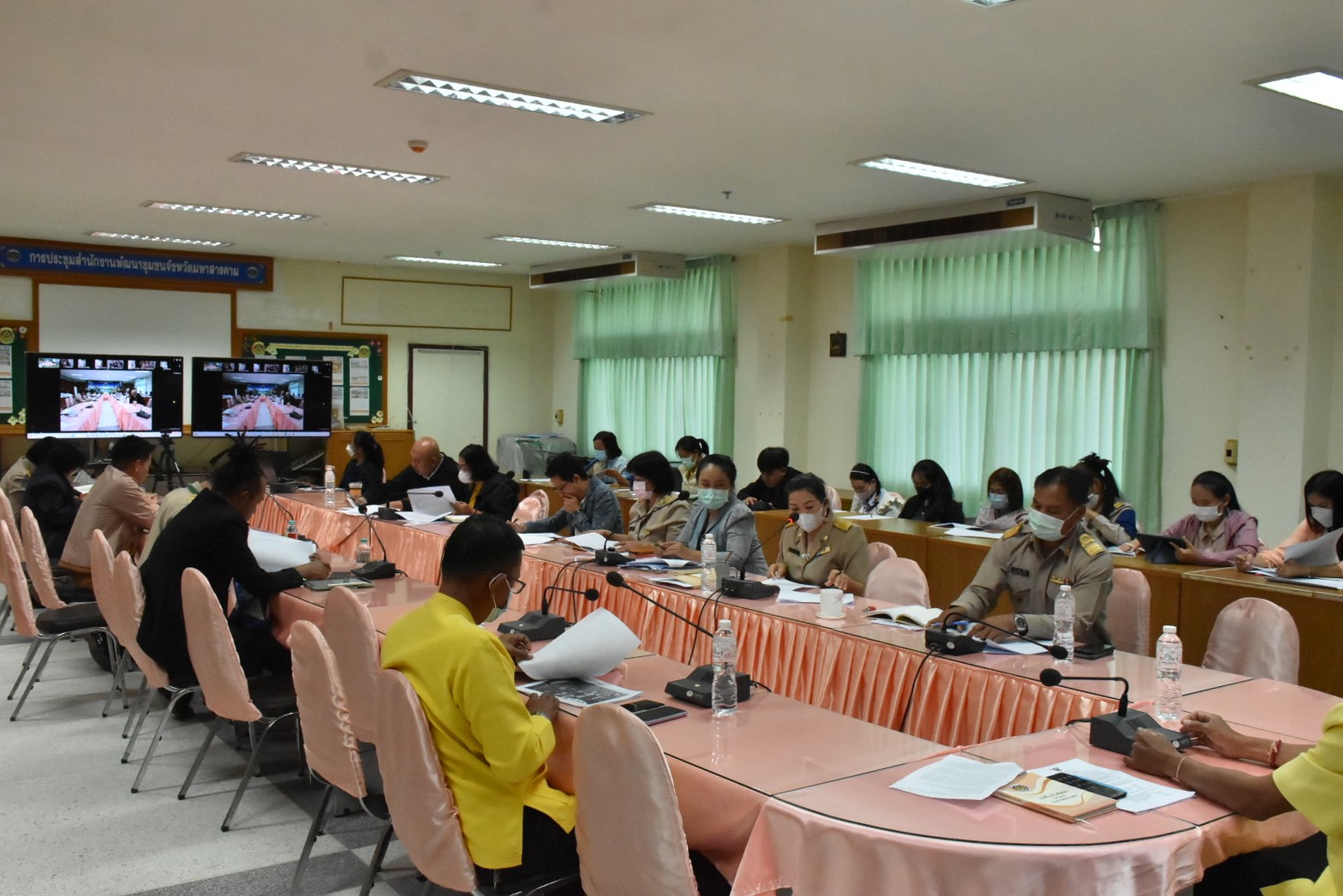 พช.มหาสารคาม ร่วมกับ ภาคี เครือข่าย ประชุมเตรียมความพร้อมการจัดงาน “ราตรีเส้นสายลายผ้า” ในงานประเพณีบุญเบิกฟ้าและงานกาชาดจังหวัดมหาสารคาม ประจำปี 2566