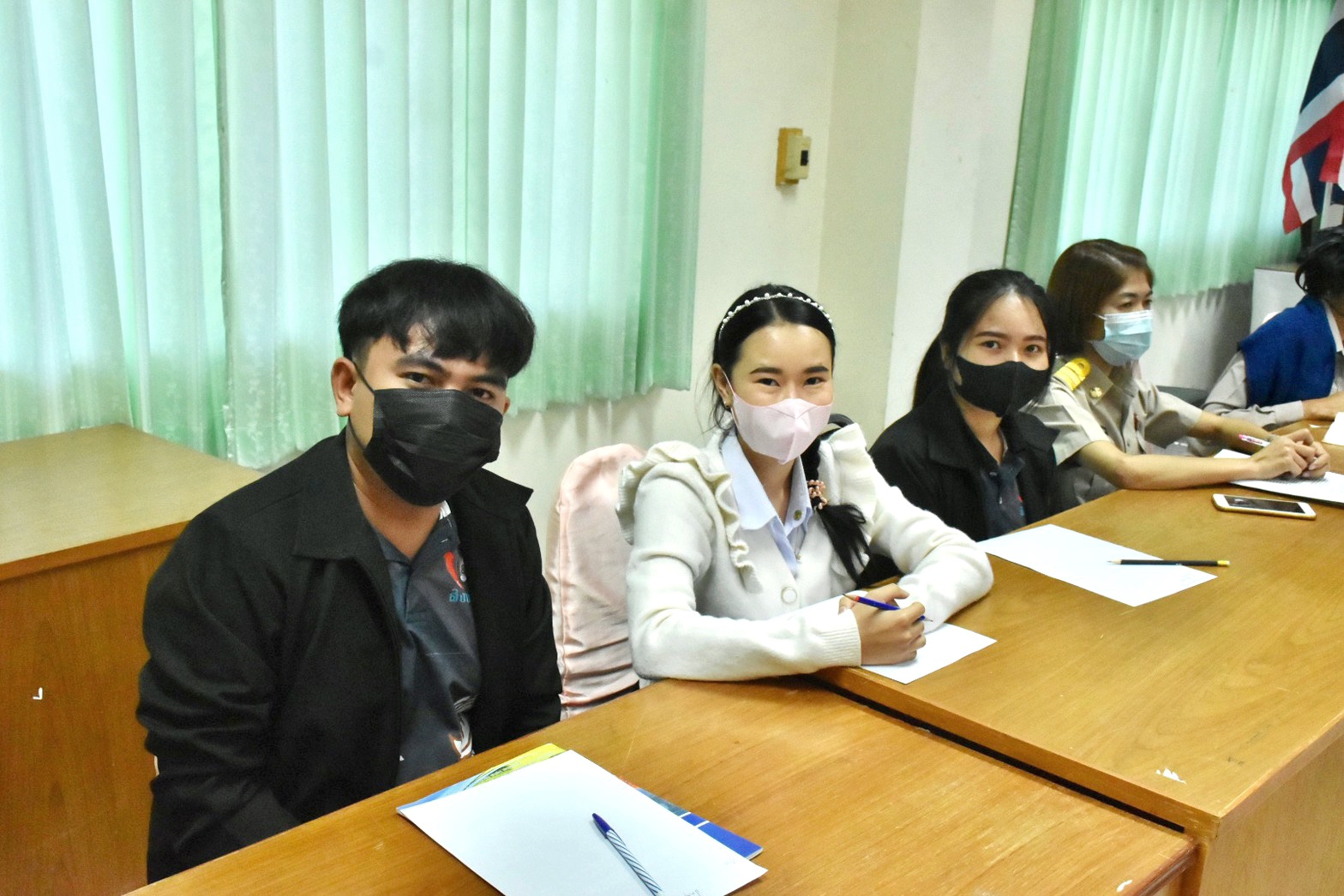 พช.มหาสารคาม ร่วมกับ ภาคี เครือข่าย ประชุมเตรียมความพร้อมการจัดงาน “ราตรีเส้นสายลายผ้า” ในงานประเพณีบุญเบิกฟ้าและงานกาชาดจังหวัดมหาสารคาม ประจำปี 2566