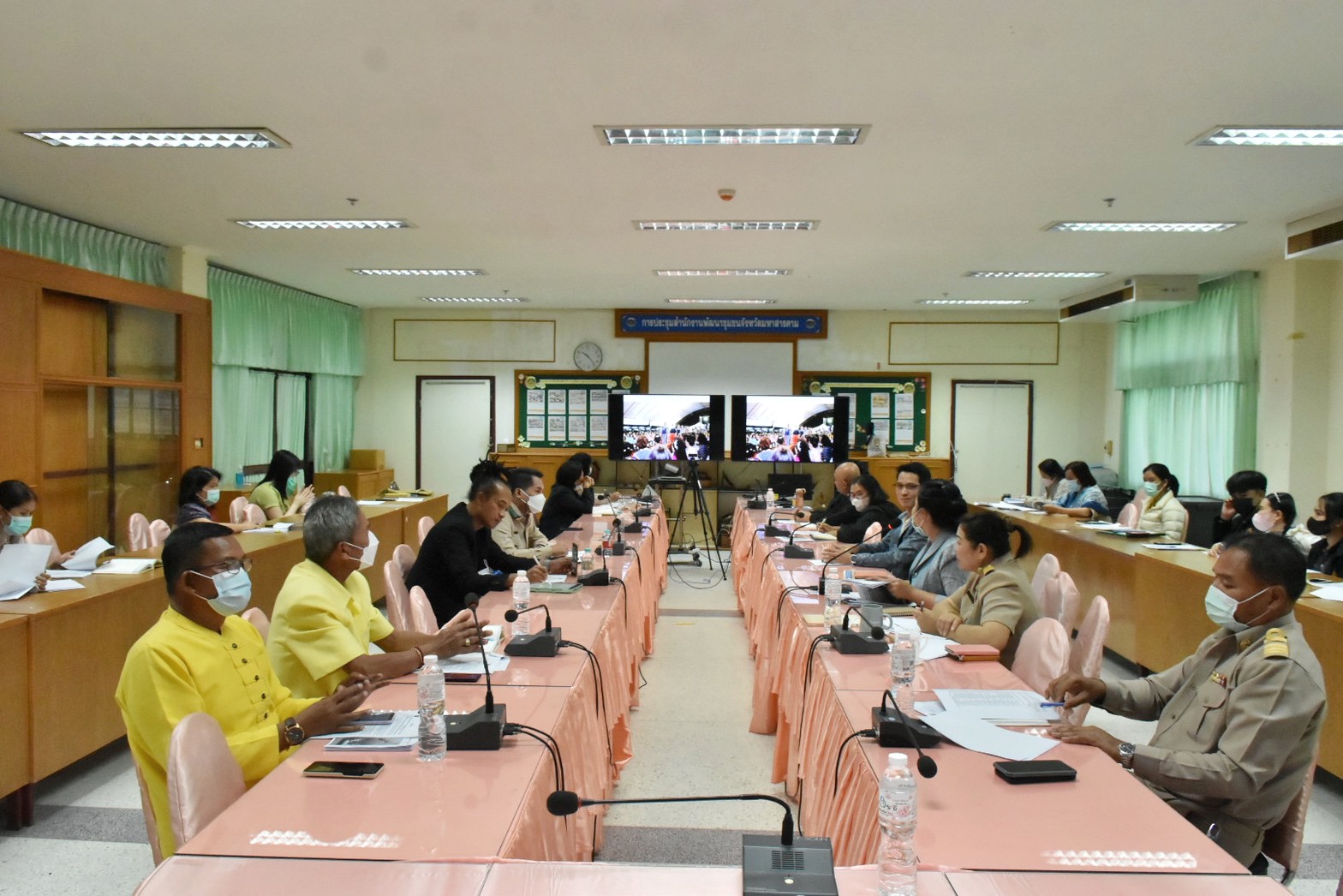 พช.มหาสารคาม ร่วมกับ ภาคี เครือข่าย ประชุมเตรียมความพร้อมการจัดงาน “ราตรีเส้นสายลายผ้า” ในงานประเพณีบุญเบิกฟ้าและงานกาชาดจังหวัดมหาสารคาม ประจำปี 2566