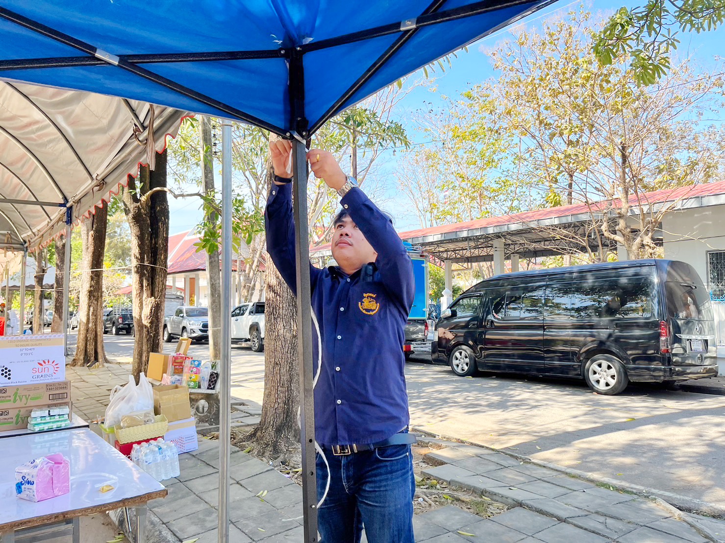 ผนึกกำลังเตรียมงาน “ราตรีเส้นสายลายผ้า” ในงาน “ประเพณีบุญเบิกฟ้าและงานกาชาดประจำปี 2566