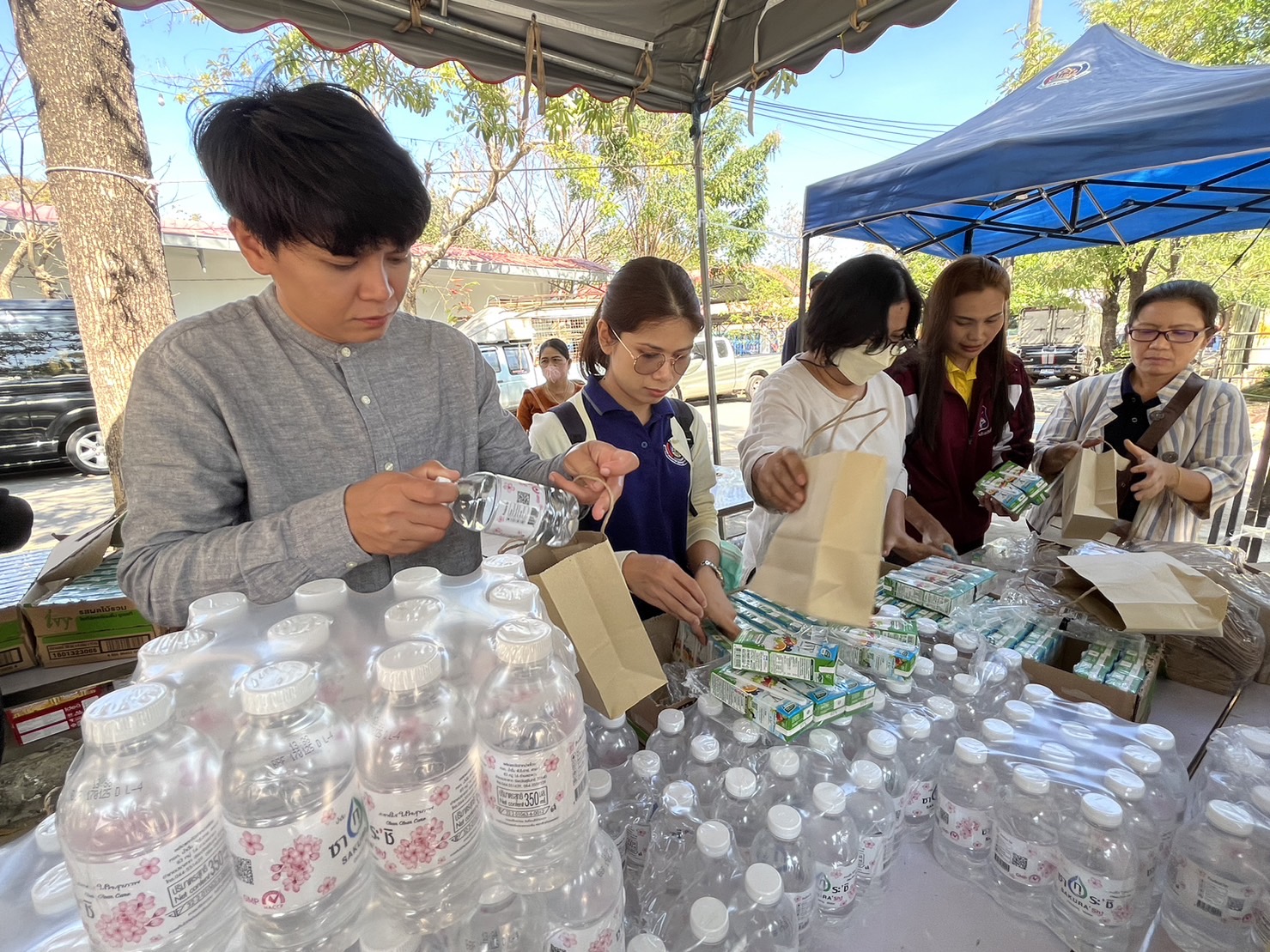 ผนึกกำลังเตรียมงาน “ราตรีเส้นสายลายผ้า” ในงาน “ประเพณีบุญเบิกฟ้าและงานกาชาดประจำปี 2566