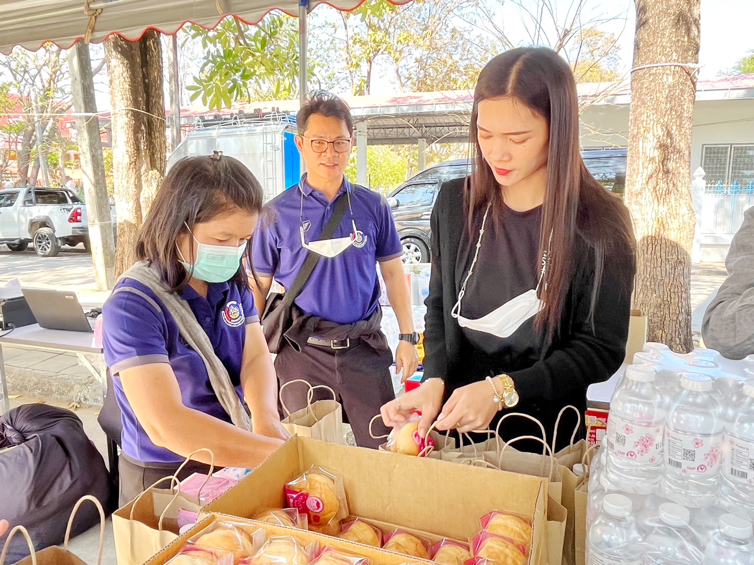 ผนึกกำลังเตรียมงาน “ราตรีเส้นสายลายผ้า” ในงาน “ประเพณีบุญเบิกฟ้าและงานกาชาดประจำปี 2566