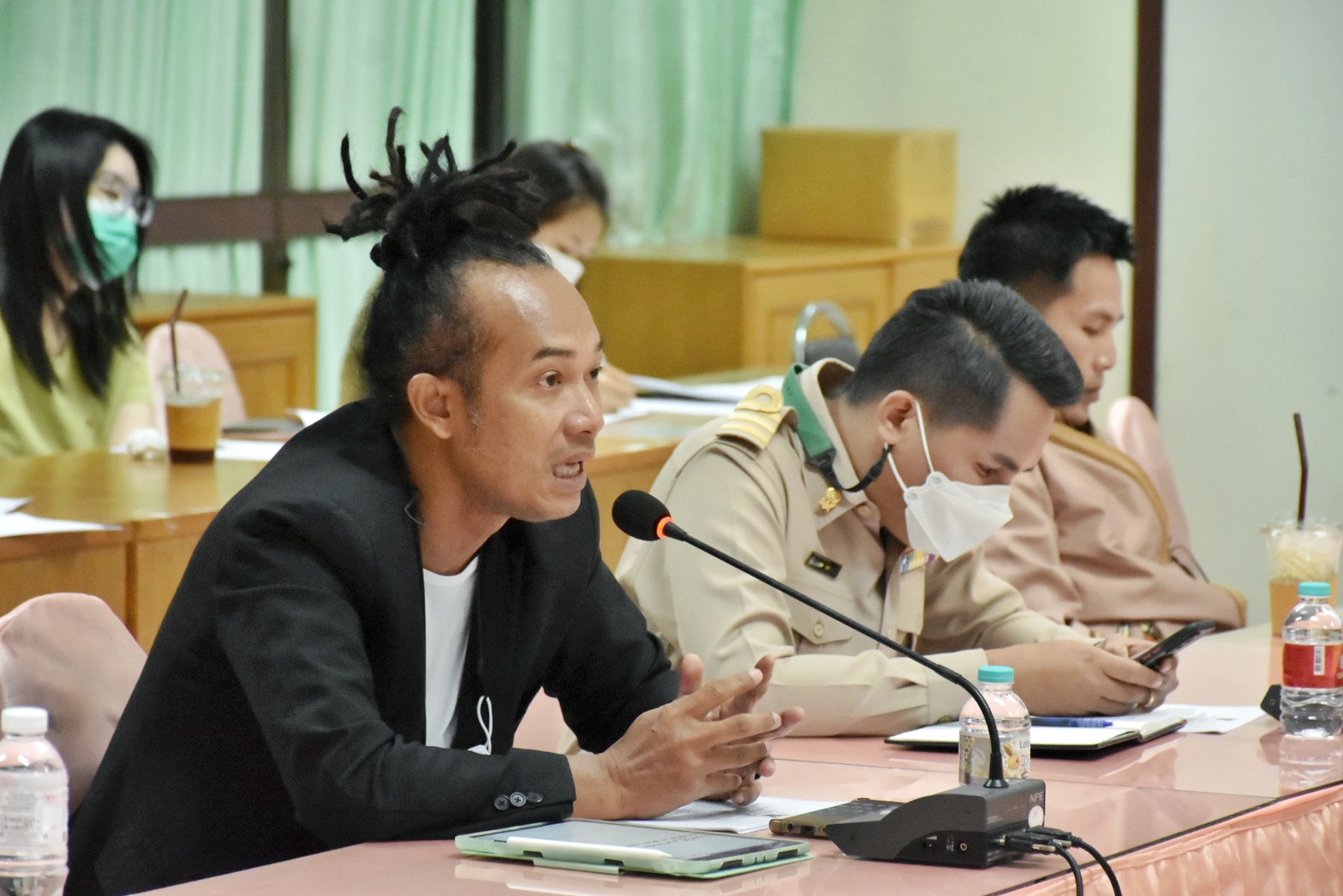 พช.มหาสารคาม ร่วมกับ ภาคี เครือข่าย ประชุมเตรียมความพร้อมการจัดงาน “ราตรีเส้นสายลายผ้า” ในงานประเพณีบุญเบิกฟ้าและงานกาชาดจังหวัดมหาสารคาม ประจำปี 2566