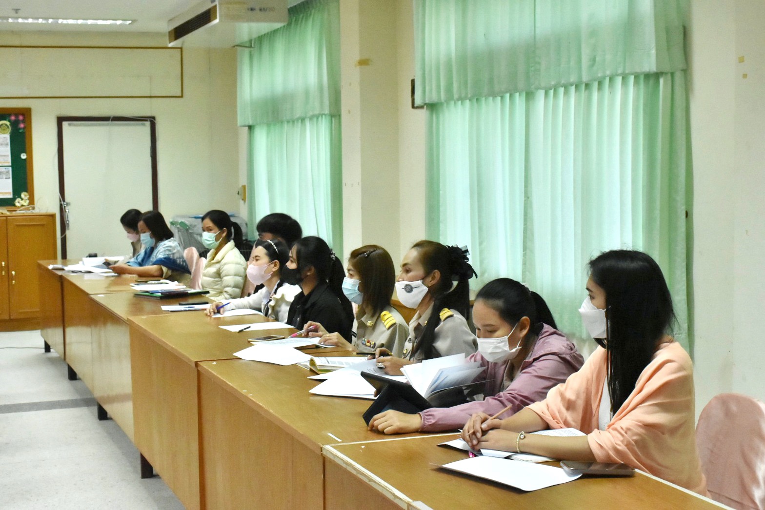 พช.มหาสารคาม ร่วมกับ ภาคี เครือข่าย ประชุมเตรียมความพร้อมการจัดงาน “ราตรีเส้นสายลายผ้า” ในงานประเพณีบุญเบิกฟ้าและงานกาชาดจังหวัดมหาสารคาม ประจำปี 2566