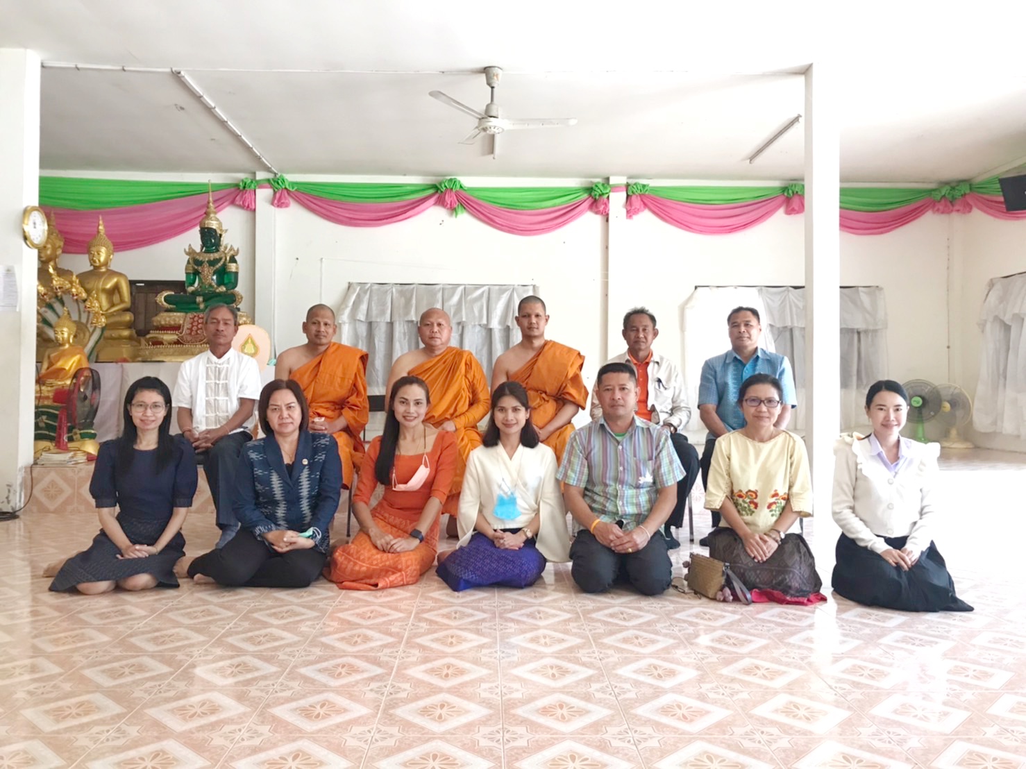 พช.มหาสารคาม ร่วมทำบุญถวายเพลพระสงฆ์ที่อุปสมบท ตามโครงการบรรพชาอุปสมบท 99 รูป ถวายพระพรชัยมงคล แด่สมเด็จพระเจ้าลูกเธอ เจ้าฟ้าพัชรกิติยาภา นเรนทิราเทพยวดี กรมหลวงราชสาริณีสิริพัชร มหาวัชรราชธิดา