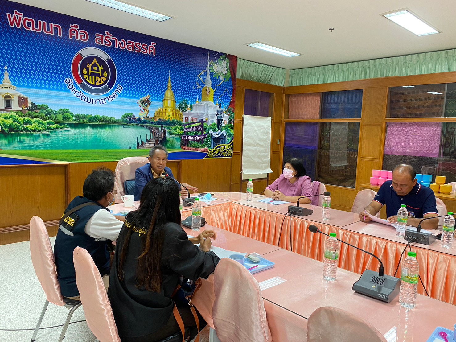 พช.มหาสารคาม จัดประชุมคณะกรรมการชมรมอาสาพัฒนาชุมชน จังหวัดมหาสารคาม เพื่อหารือขับเคลื่อนงาน และกิจกรรมเนื่องในวาระครบรอบ 54 ปี ภายใต้แนวคิด “รวมพลังจิตอาสา ขับเคลื่อนสังคมไทย ด้วยใจพอเพียง”