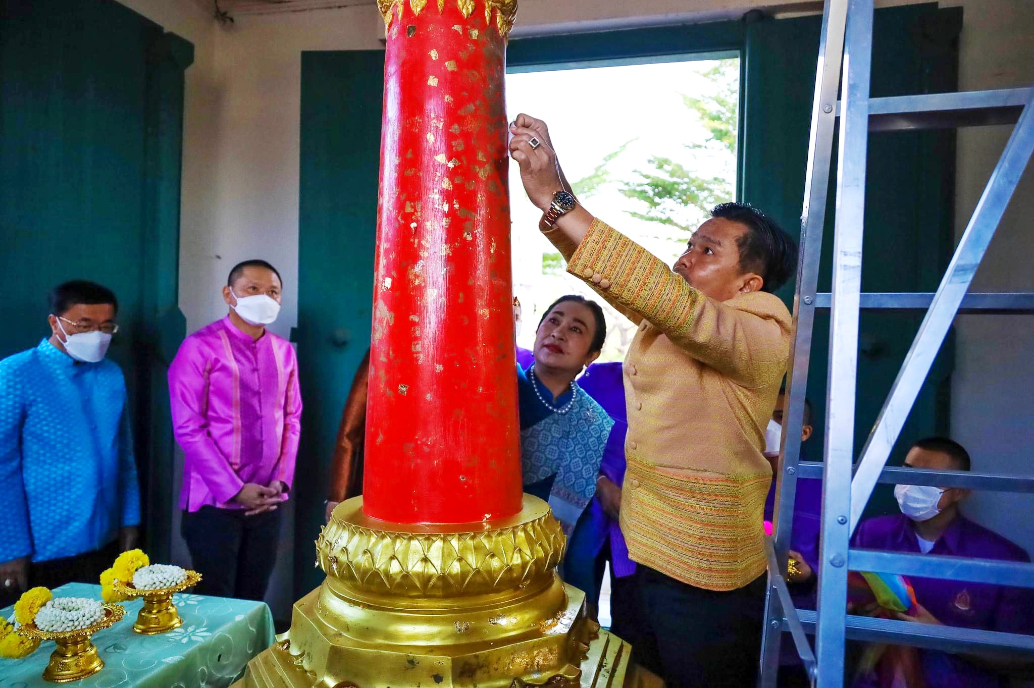 พช.มหาสารคาม ร่วมพิธีบูชามเหศักดิ์หลักเมือง งานประเพณีบุญเบิกฟ้าและงานกาชาดจังหวัดมหาสารคาม ประจำปี 2566