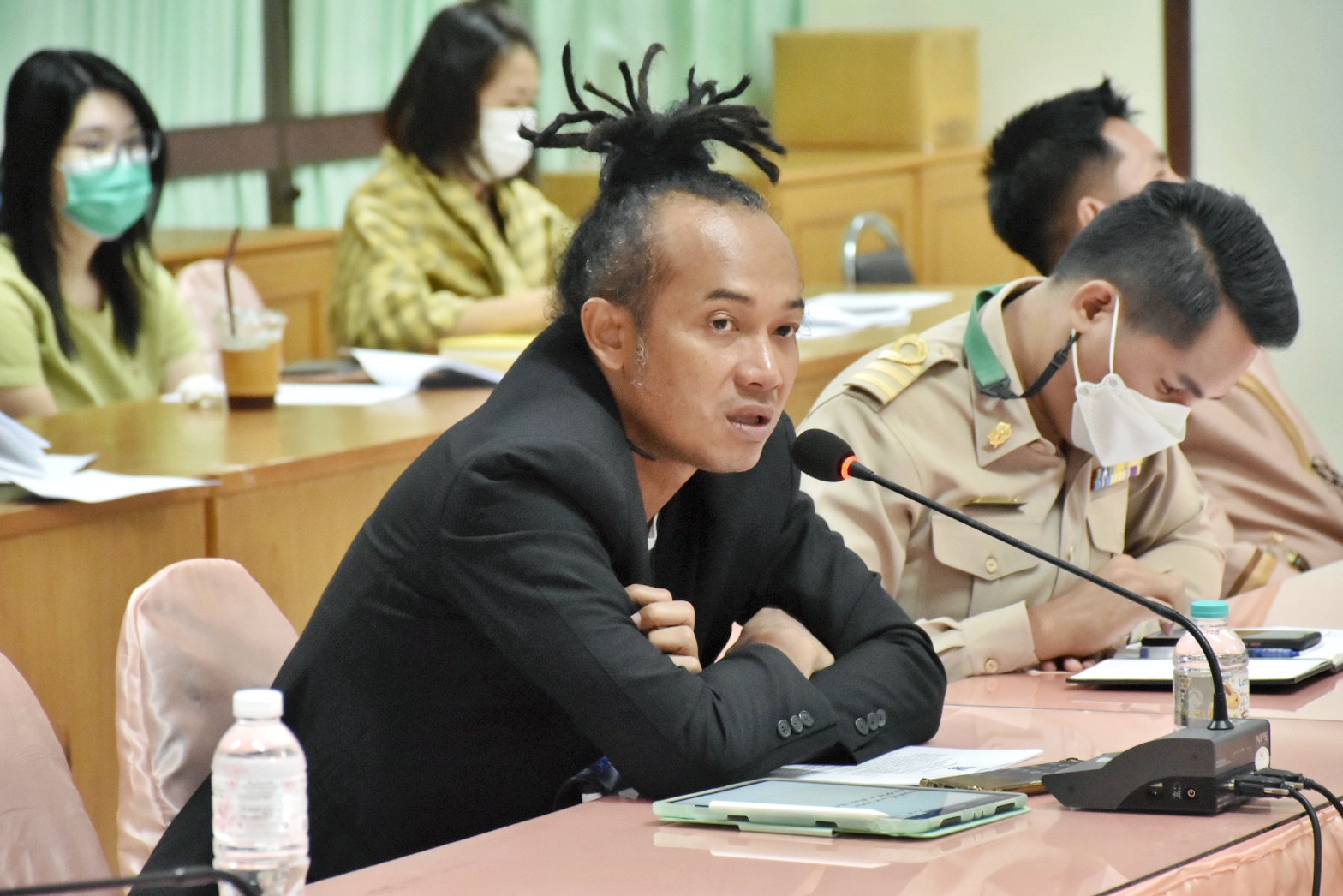 พช.มหาสารคาม ร่วมกับ ภาคี เครือข่าย ประชุมเตรียมความพร้อมการจัดงาน “ราตรีเส้นสายลายผ้า” ในงานประเพณีบุญเบิกฟ้าและงานกาชาดจังหวัดมหาสารคาม ประจำปี 2566